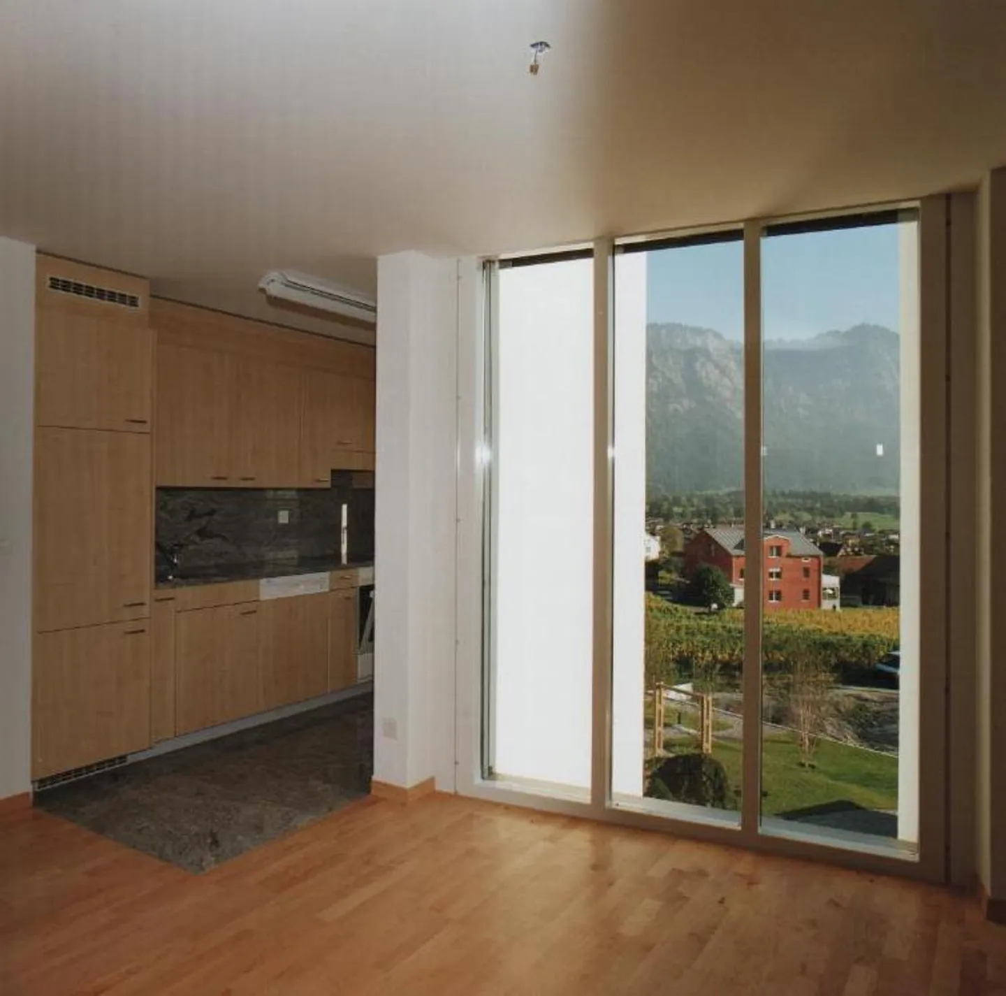 Sonnige 2 1/2-Zimmer-Wohnung/ MFH zur alta Dorfschmitta - Photo 5 sur 5