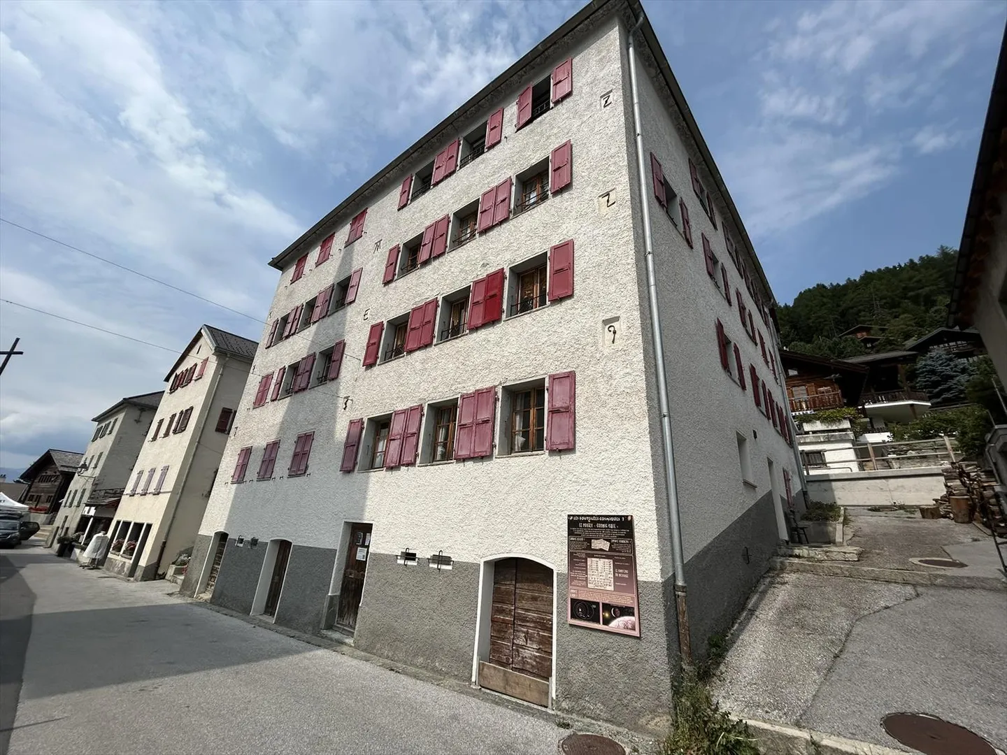 4-room duplex apartment in the center of the village - Photo 2 of 45