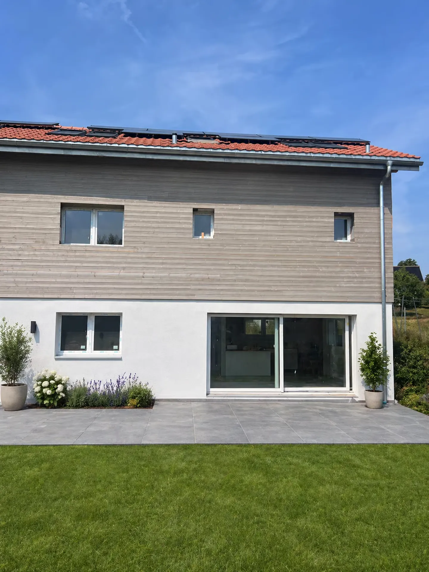 Last villa in Chénens available – New 5.5-room villa with developed attic - Photo 1 of 12