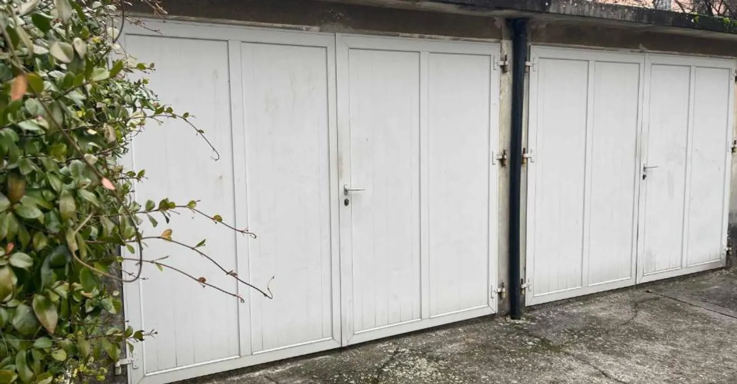 Closed garage - Photo 1 of 2