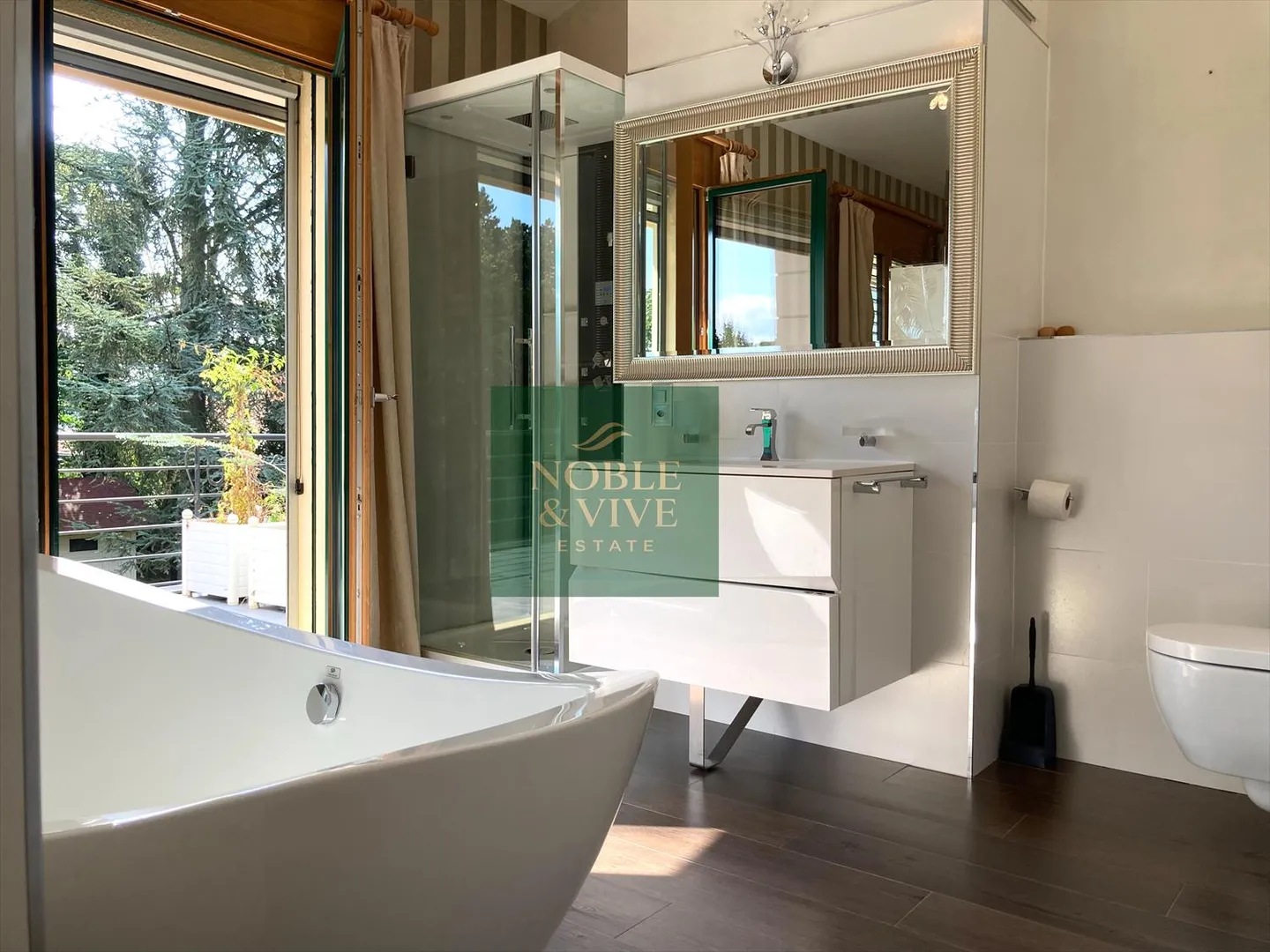 Villa mit 12 Zimmern - Foto 7 von 8