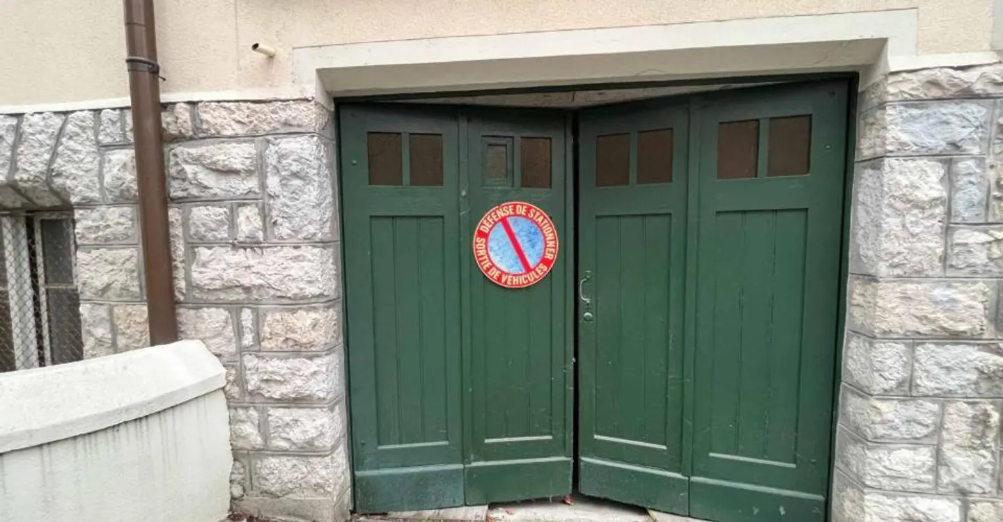 Closed garage - Photo 2 of 2