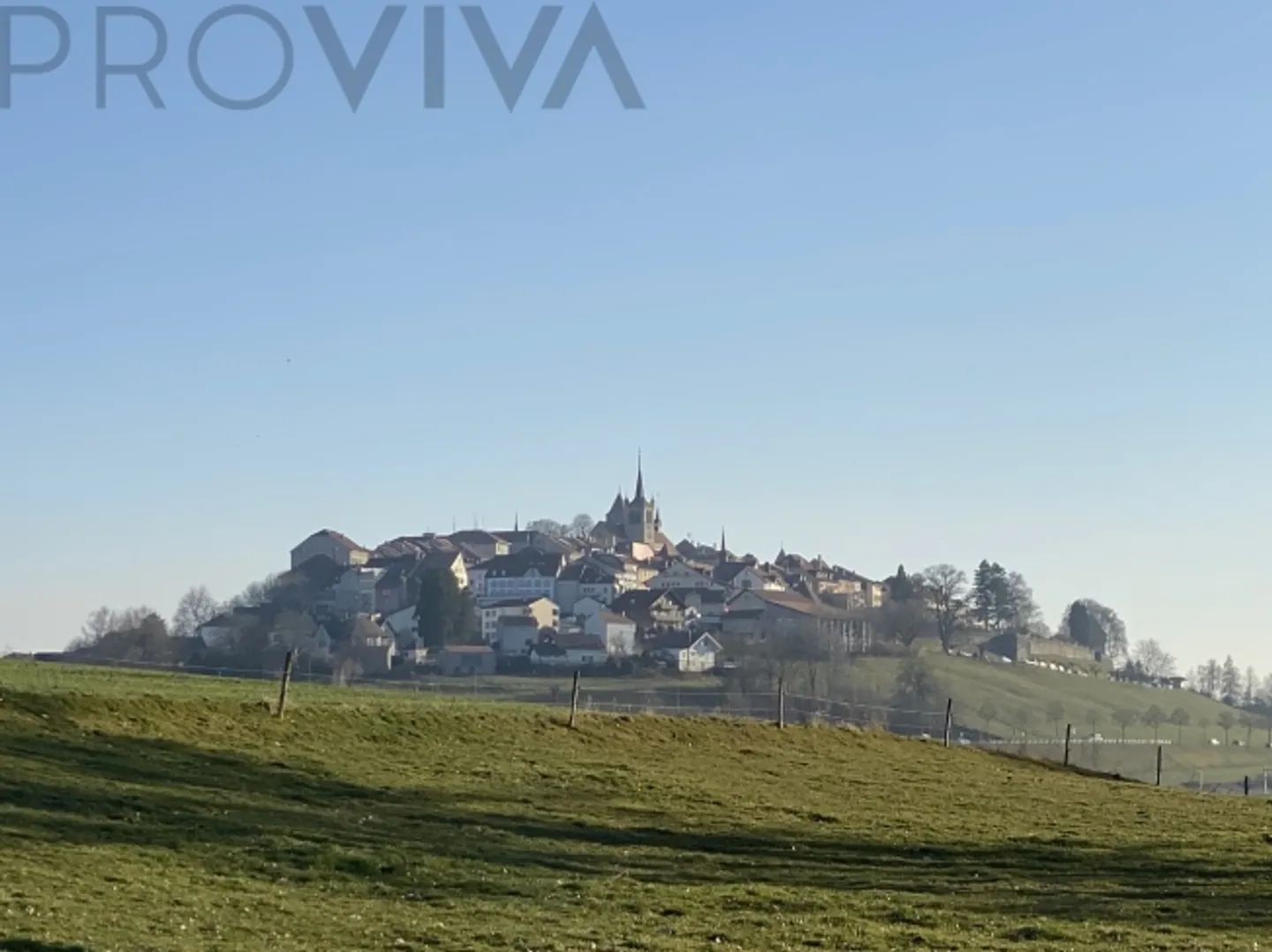 Casa padronale con fienile e grande terreno - Foto 2 di 6