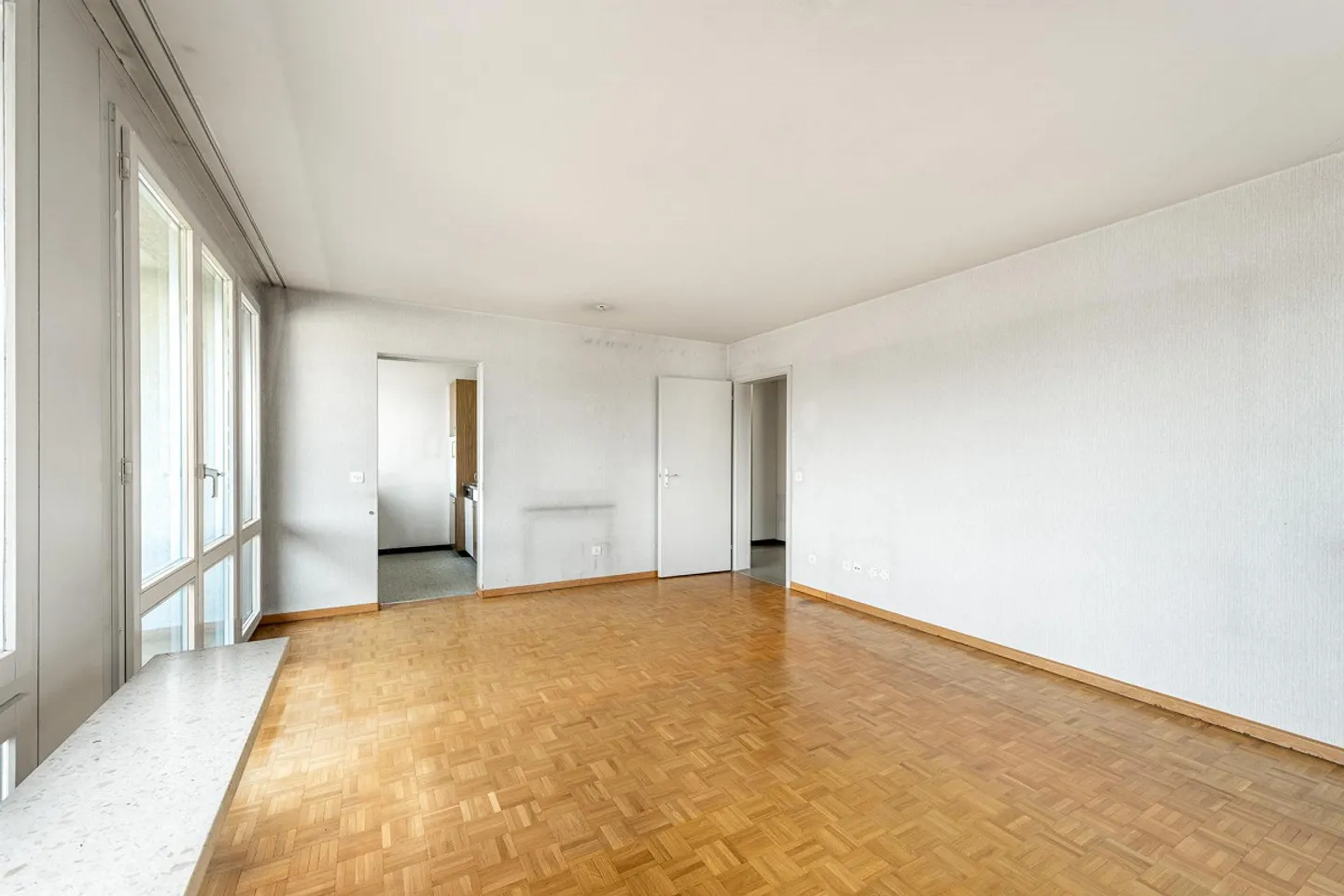 Appartamento di 3 stanze molto centrale con vista sul verde - Foto 5 di 12