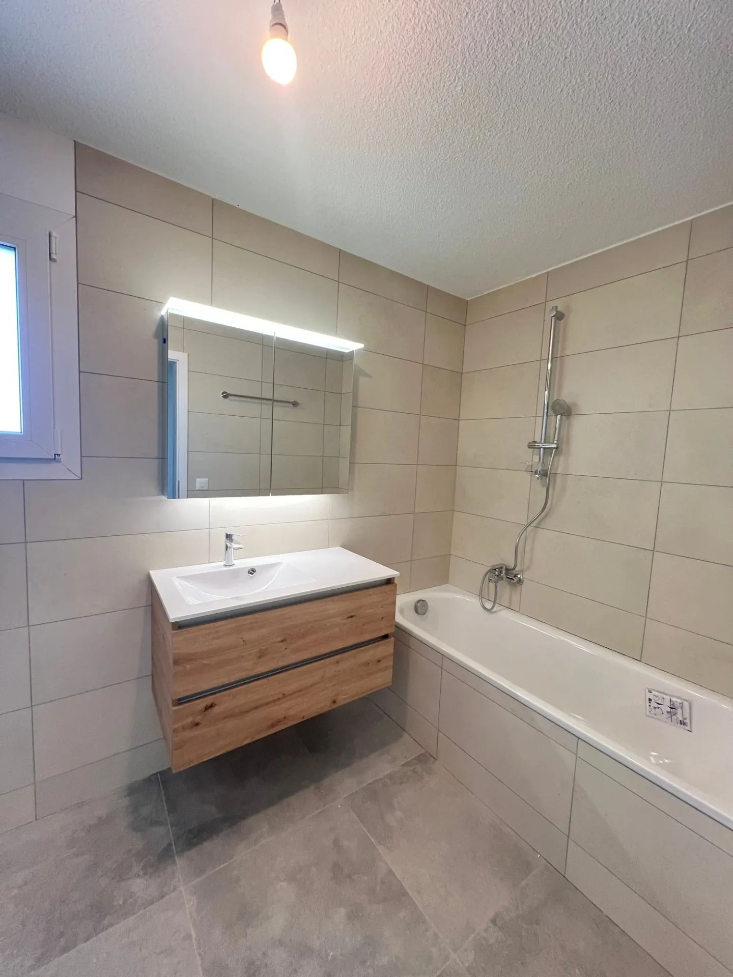 Last villa in Chénens available – New 5.5-room villa with developed attic - Photo 10 of 12