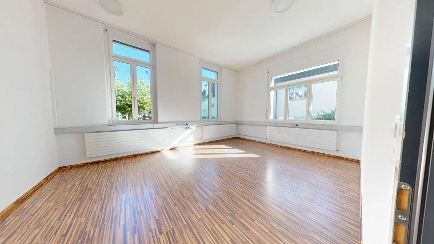 2 helle Büro im Erdgeschoss - Foto 6 von 9