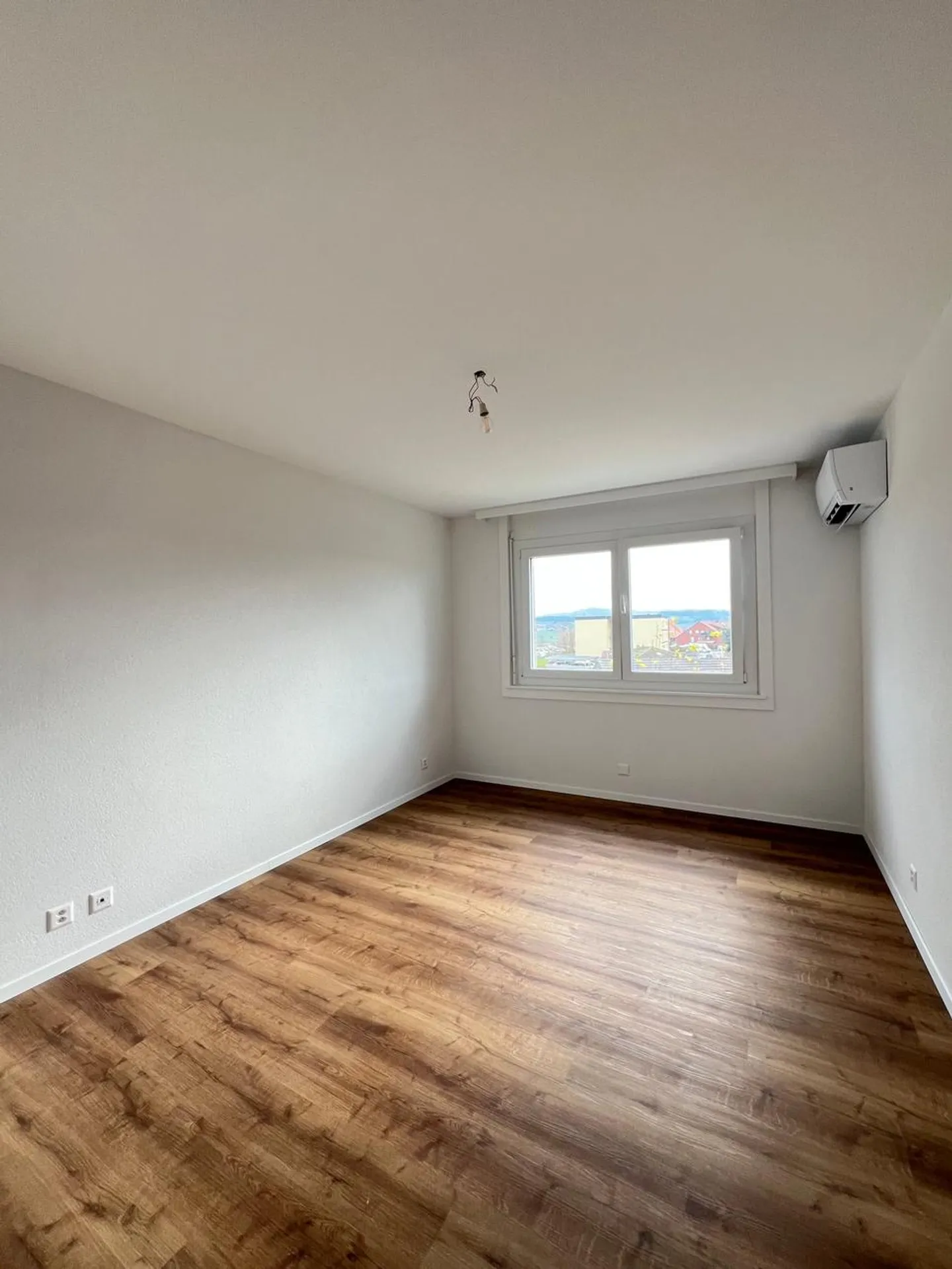 Appartamento 2.5 stanze completamente ristrutturato con balcone - Foto 3 di 6