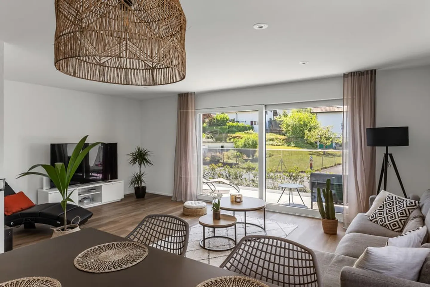 Wunderschönes Duplex in einem neuen Gebäude in Corminboeuf - Foto 2 von 13