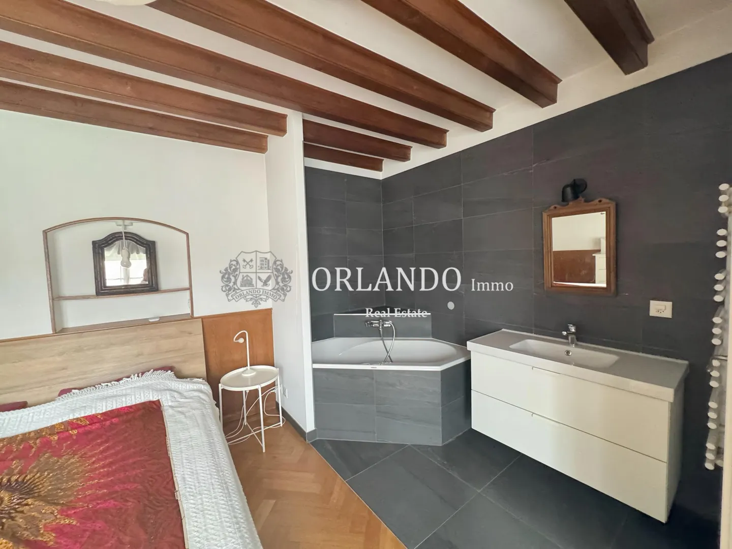 Appartamento arredato di 4 locali - Foto 1 di 8
