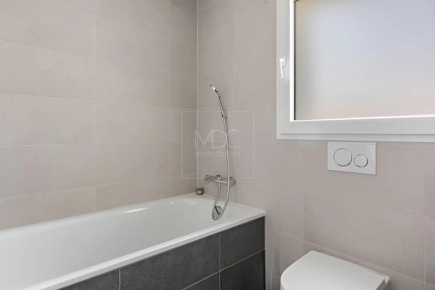 Wunderschönes Duplex in einem neuen Gebäude in Corminboeuf - Foto 12 von 13