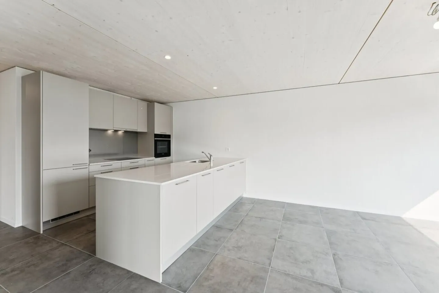 Zu ergreifen! Wunderschöne Unterkunft in einem Neubau! - Foto 3 von 11