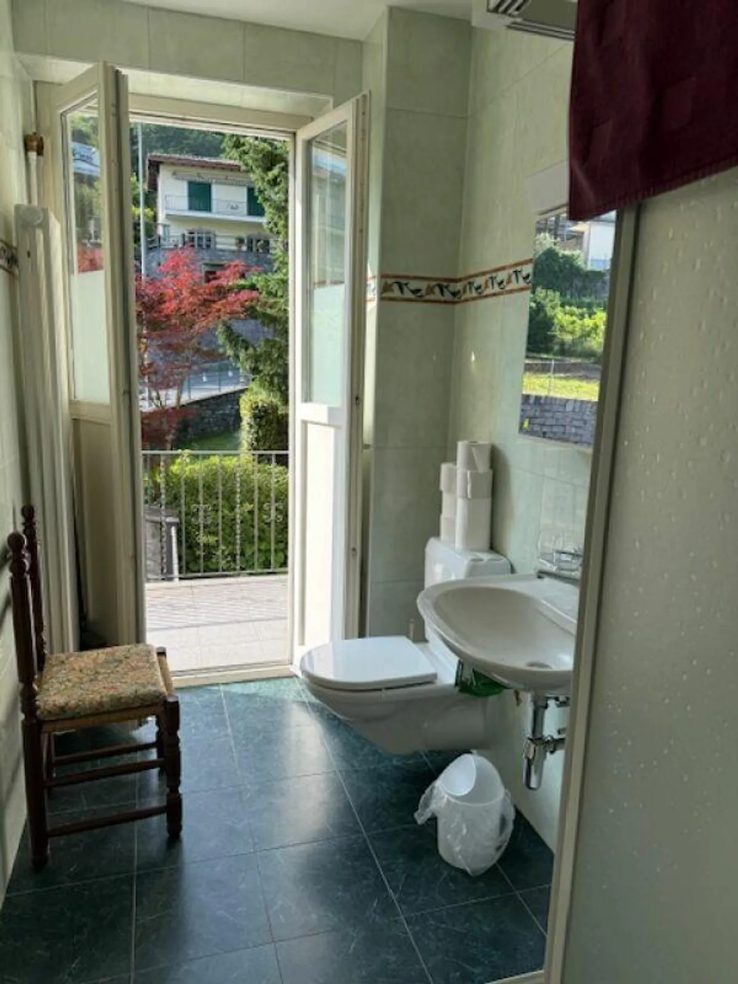 Appartement spacieux de 4,5 pièces avec vue sur le lac et les montagnes - Photo 8 sur 11