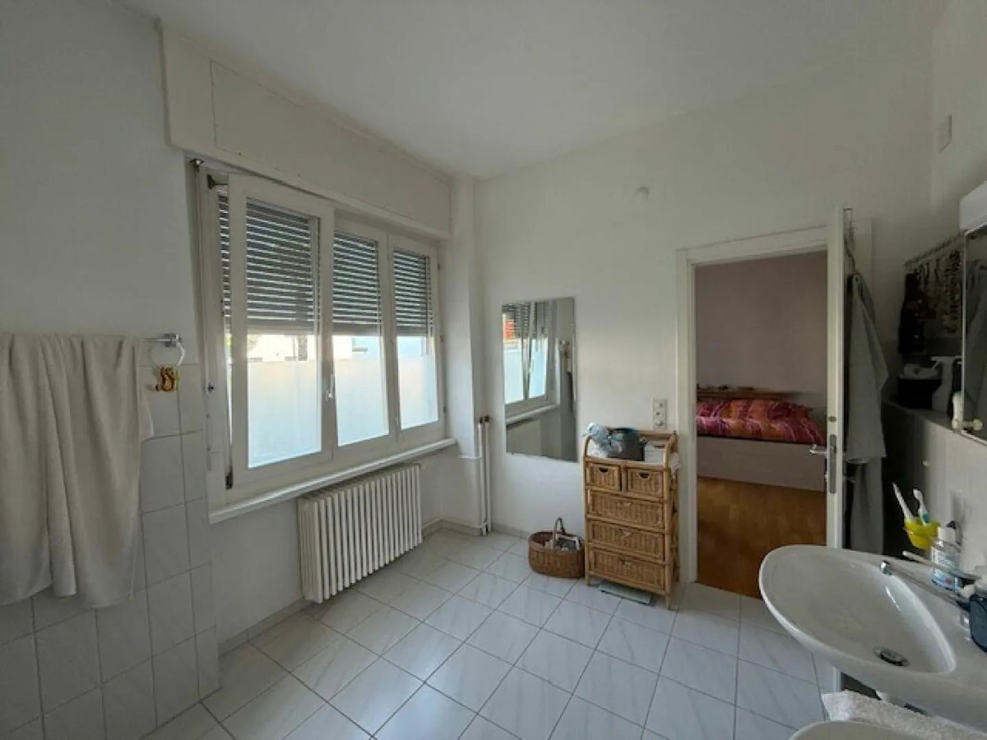 Appartement spacieux de 4,5 pièces avec vue sur le lac et les montagnes - Photo 9 sur 11