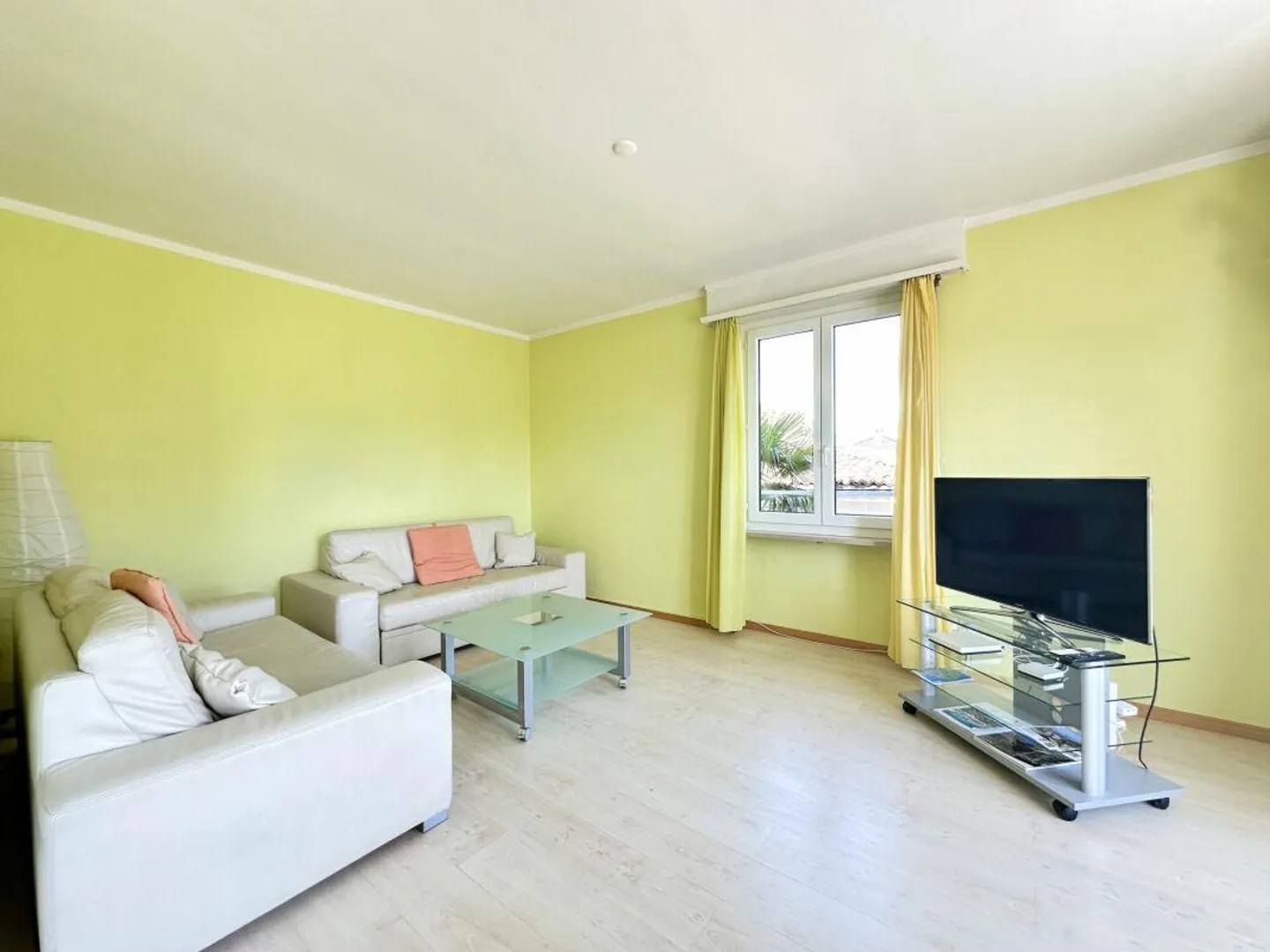 Ampio appartamento di 3,5 locali con vista panoramica - Ascona - Foto 2 di 10