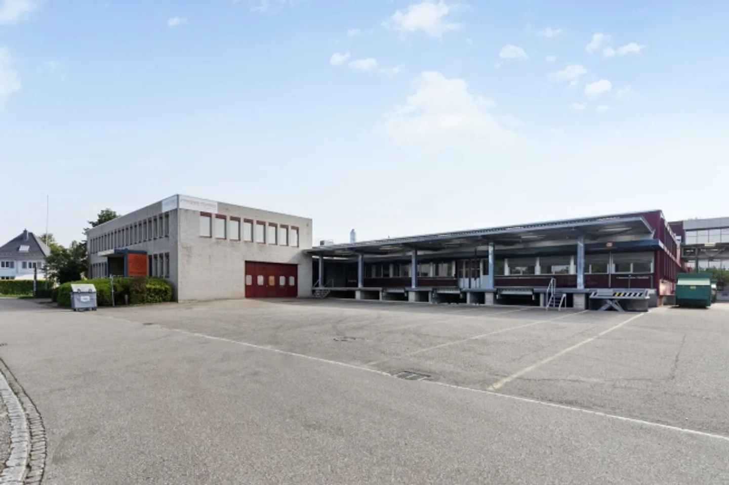 Mischgenutztes Gebäude mieten - Foto 3 von 3