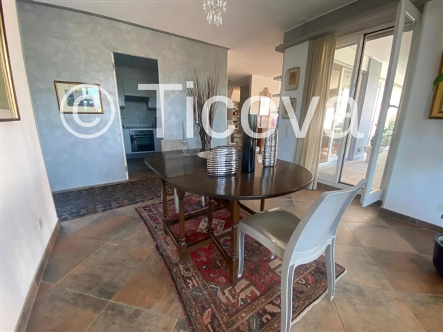 Attico con terrazza di 63 mq - Molto soleggiato, con vista panoramica sul lago - Foto 3 di 10