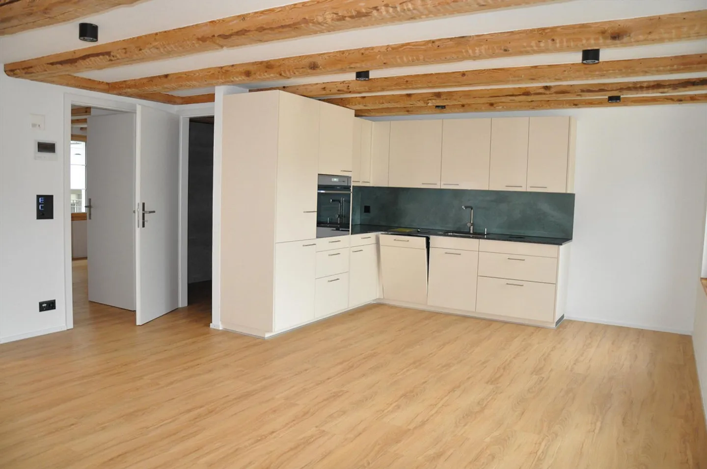 Renovierte Wohnung in Glarus - Foto 1 von 6