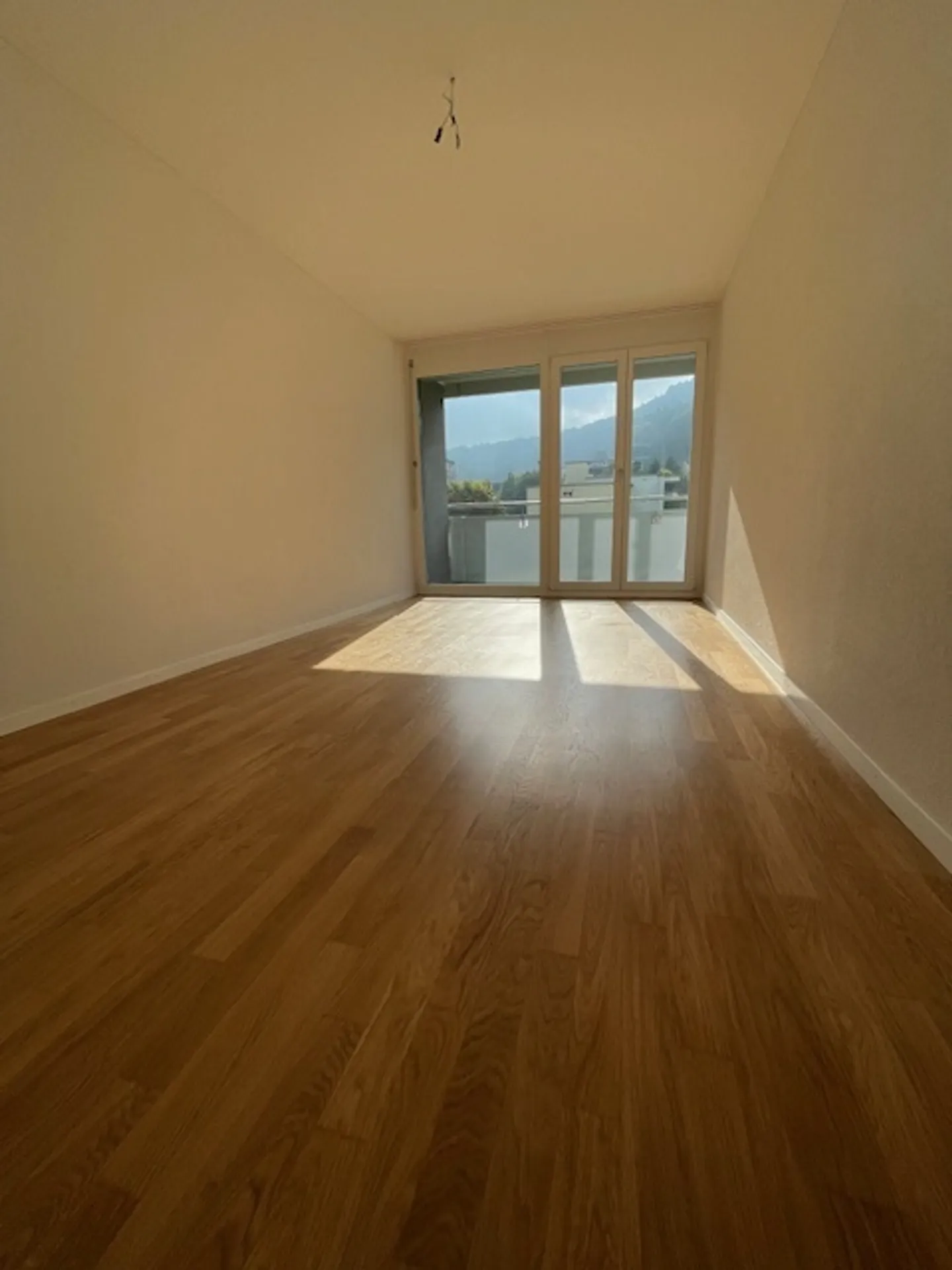 Great apartment in a central location - Photo 3 of 7