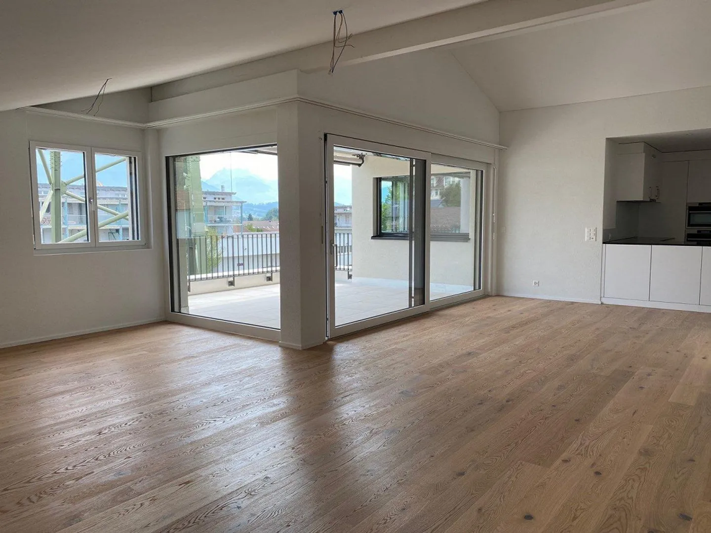 Grosszügige Dachwohnung mit Aussicht - Foto 3 von 7