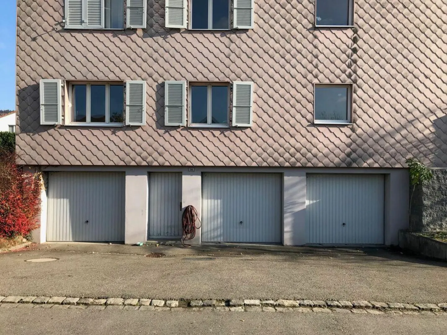 Single garage box for rent in Fislisbach - Photo 2 of 2