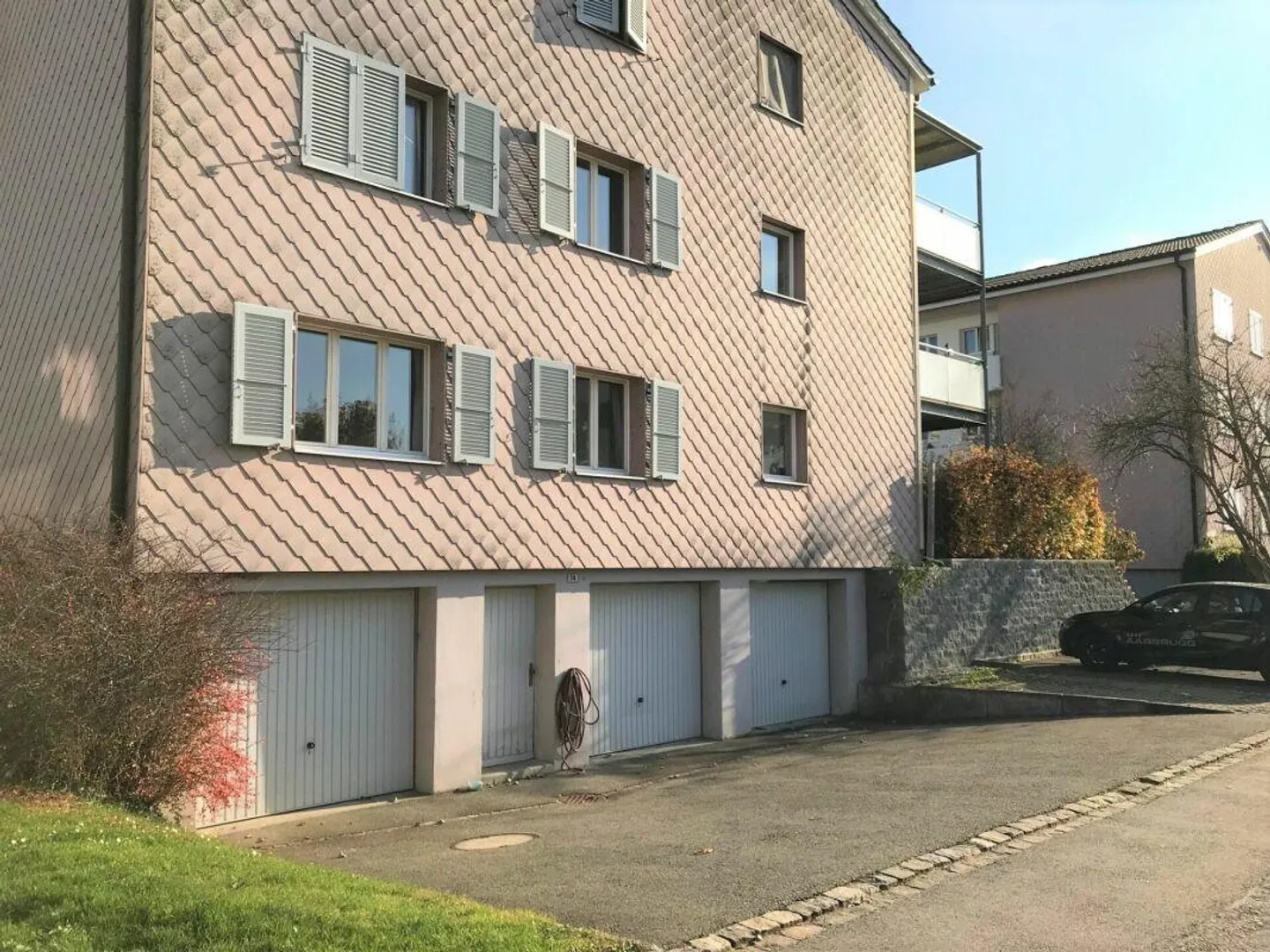 Single garage box for rent in Fislisbach - Photo 1 of 2