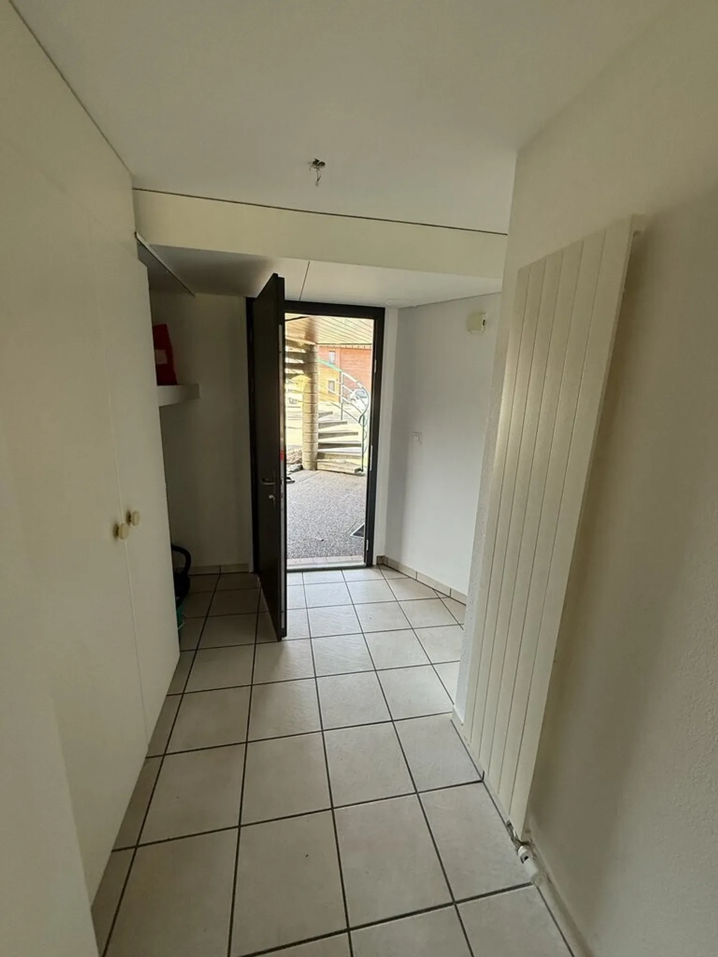 Zu ergreifen! Wunderschöne Unterkunft in einem ruhigen Viertel in Aigle! - Foto 2 von 6