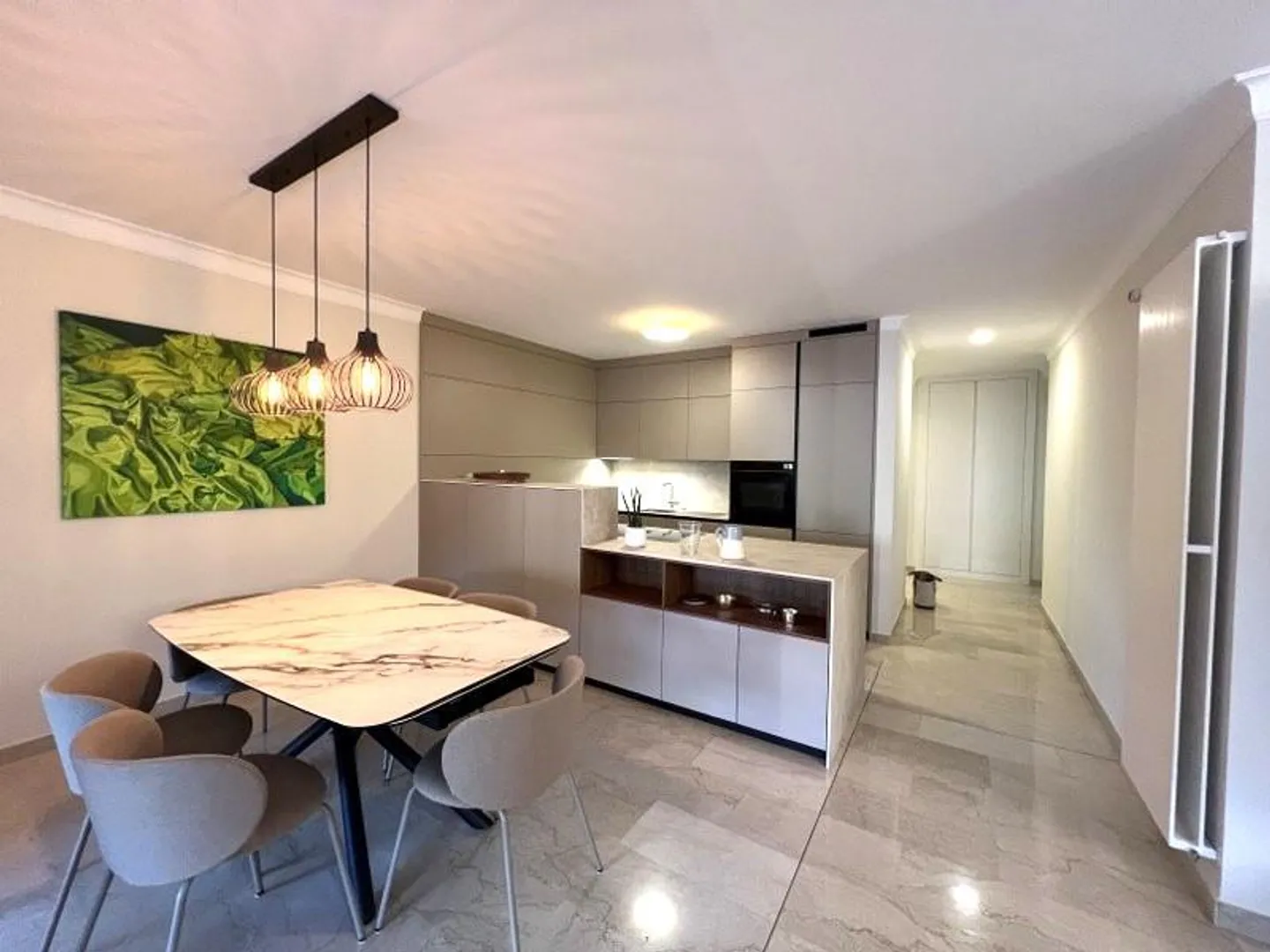 Prestigious penthouse apartment with 3.5 rooms directly on the lake shore - Photo 3 of 13