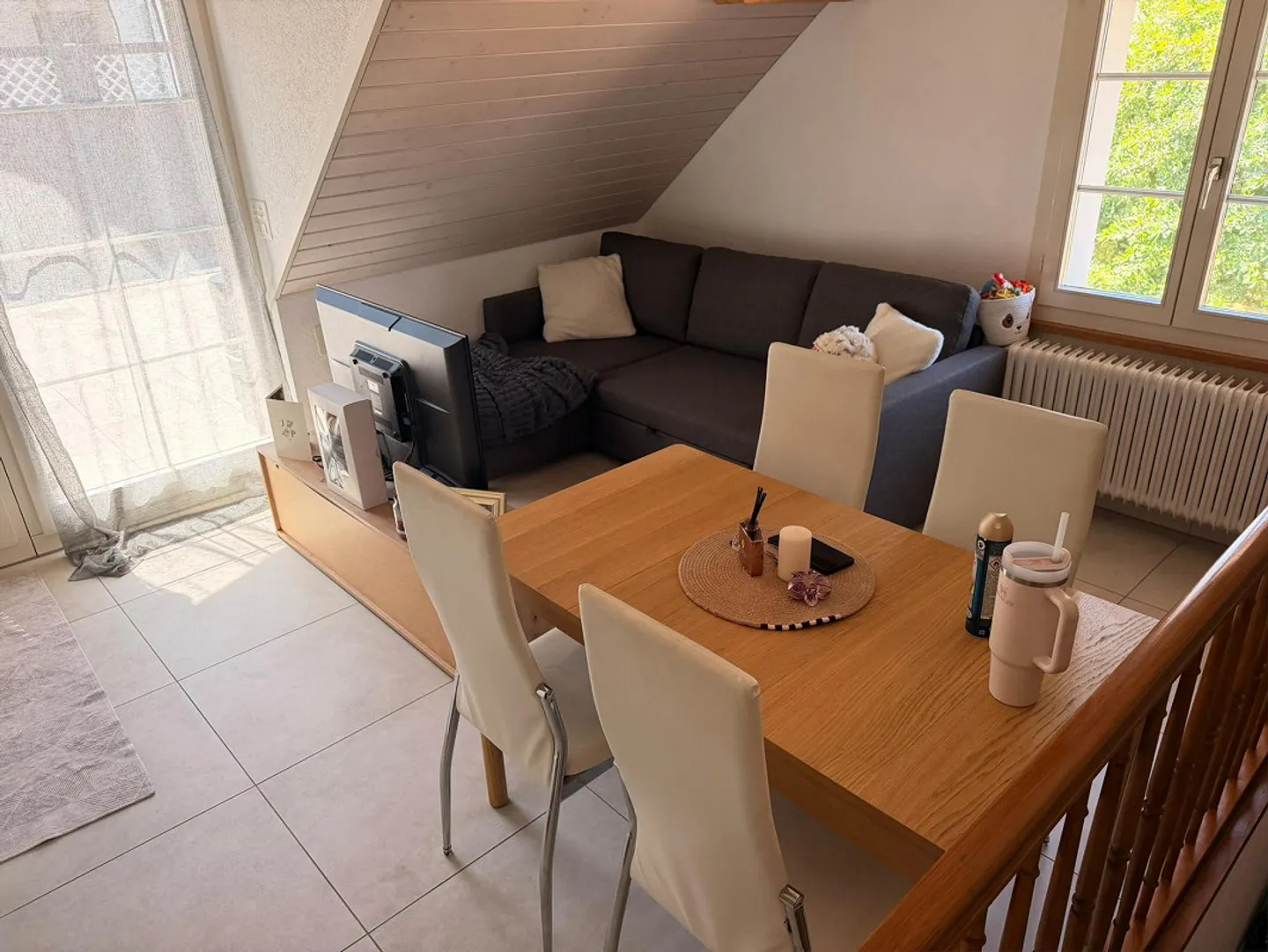 Charmante Dachwohnung mit Terrasse - Foto 12 von 14