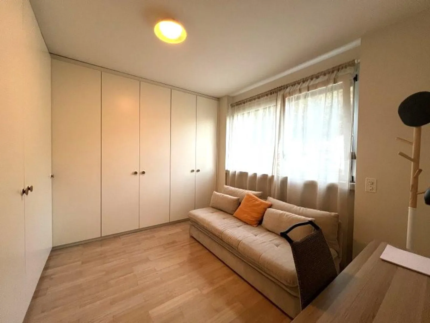 Prestigious penthouse apartment with 3.5 rooms directly on the lake shore - Photo 9 of 13