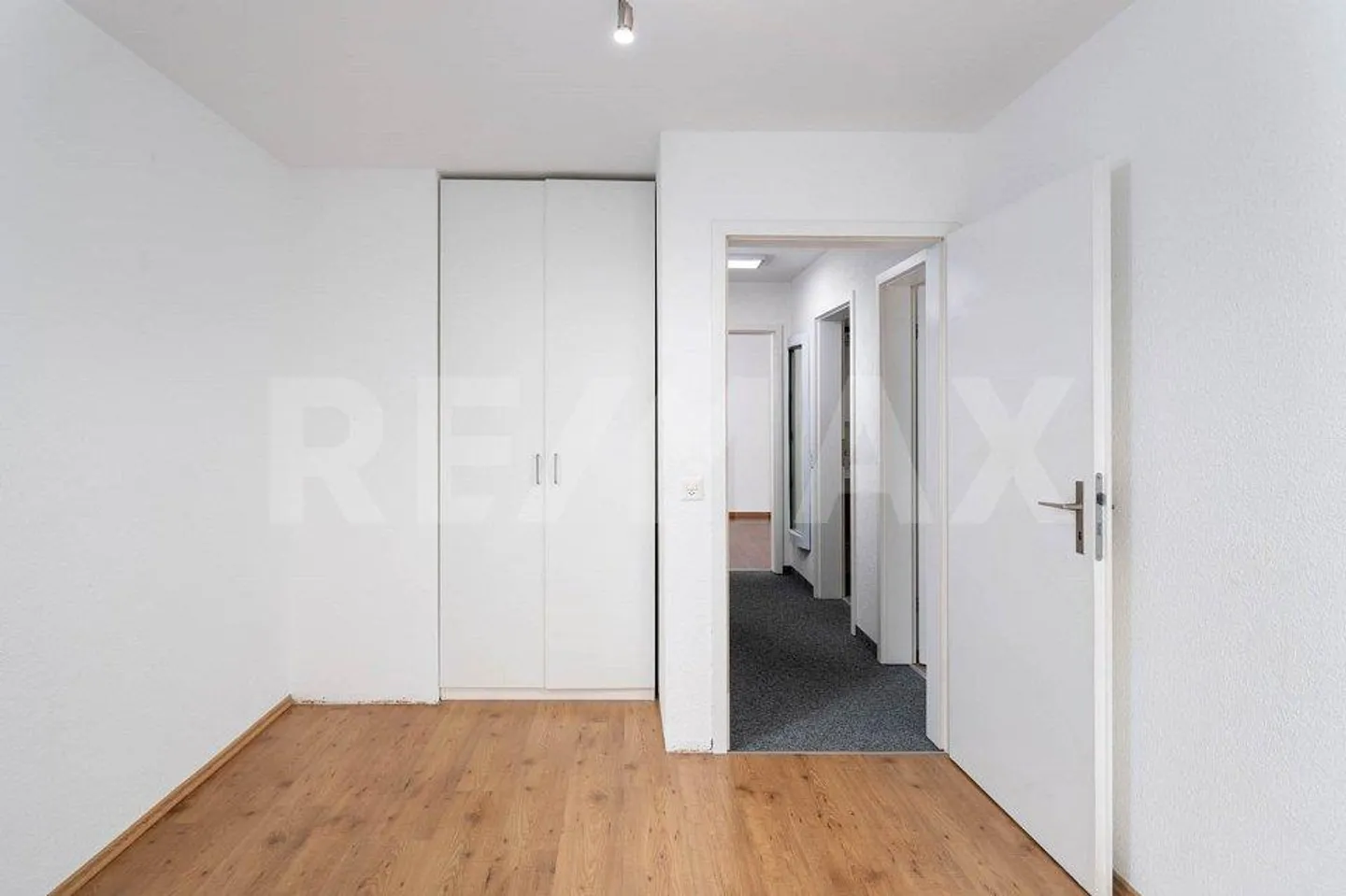 Maison mitoyenne avec quatre chambres et jardin à Remetschwil - Photo 6 sur 13