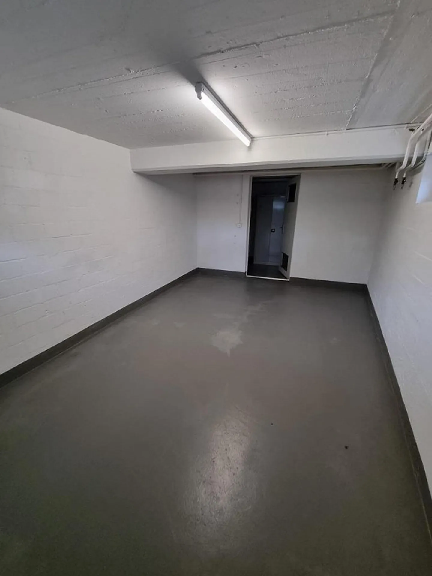 Stanza per hobby di 17m2 in affitto come spazio di stoccaggio a Döttingen - Foto 1 di 1