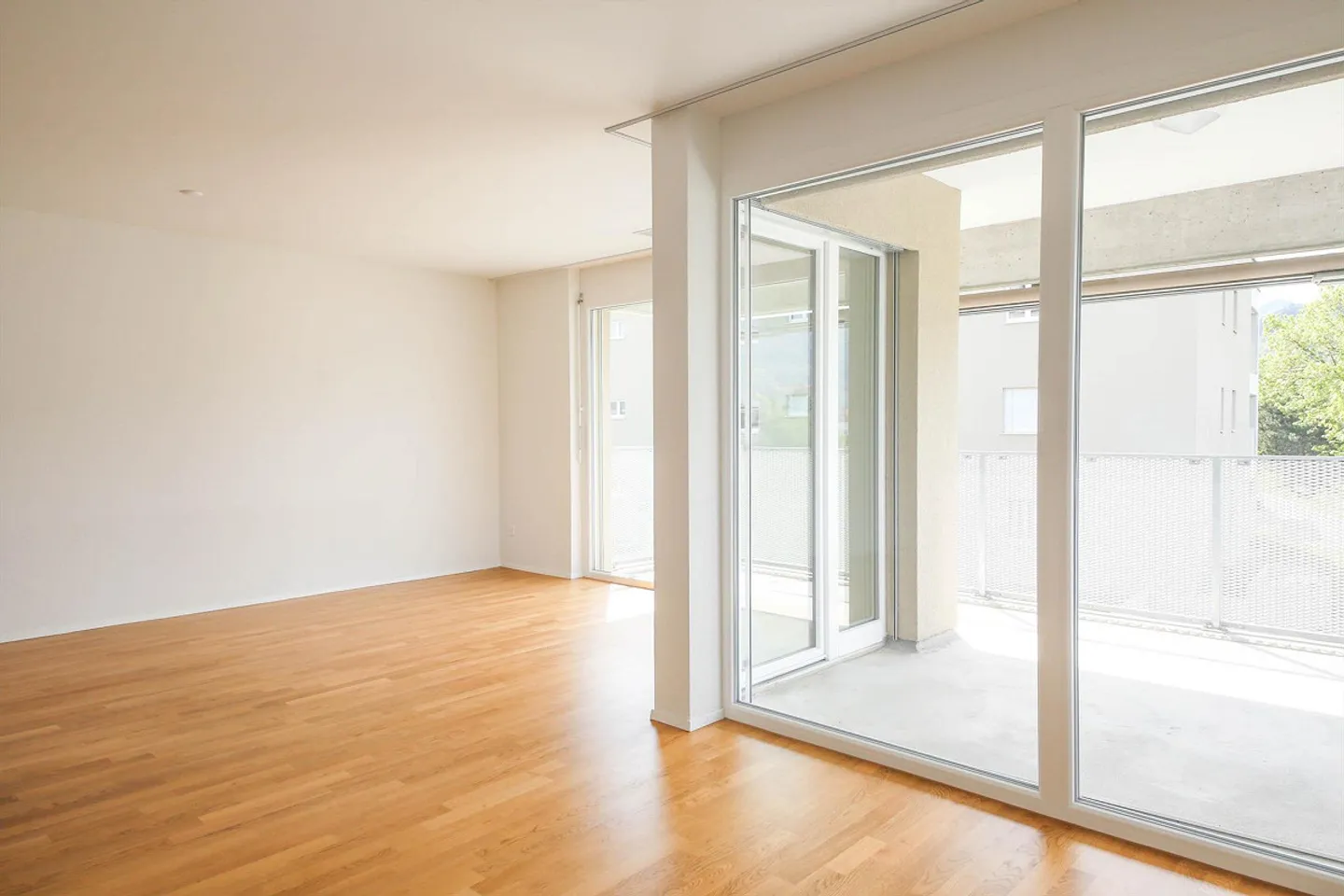 Geräumige Wohnung mit Balkon - Foto 1 von 9
