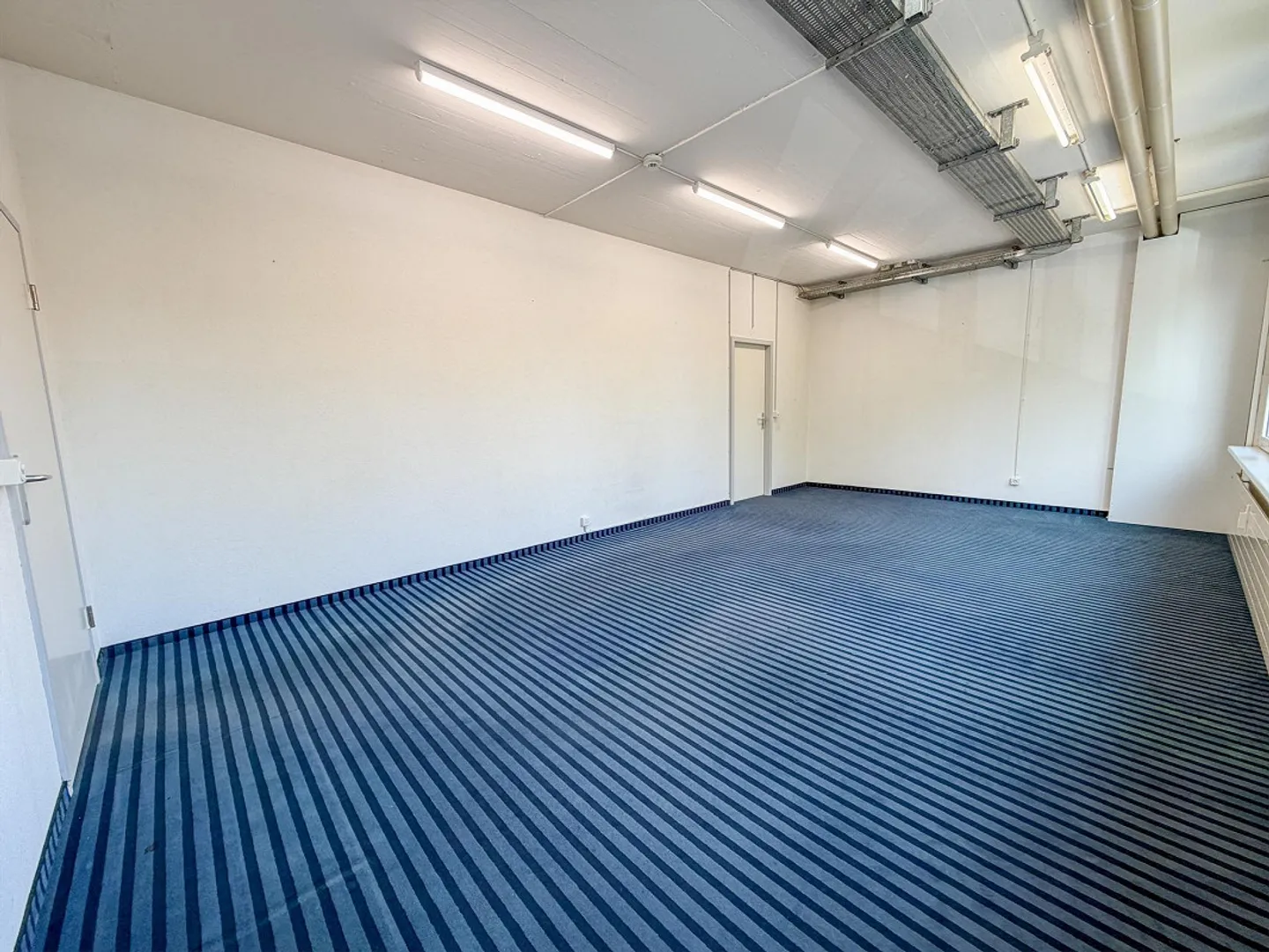 Vielseitiger Studio oder Büroraum - Foto 4 von 6