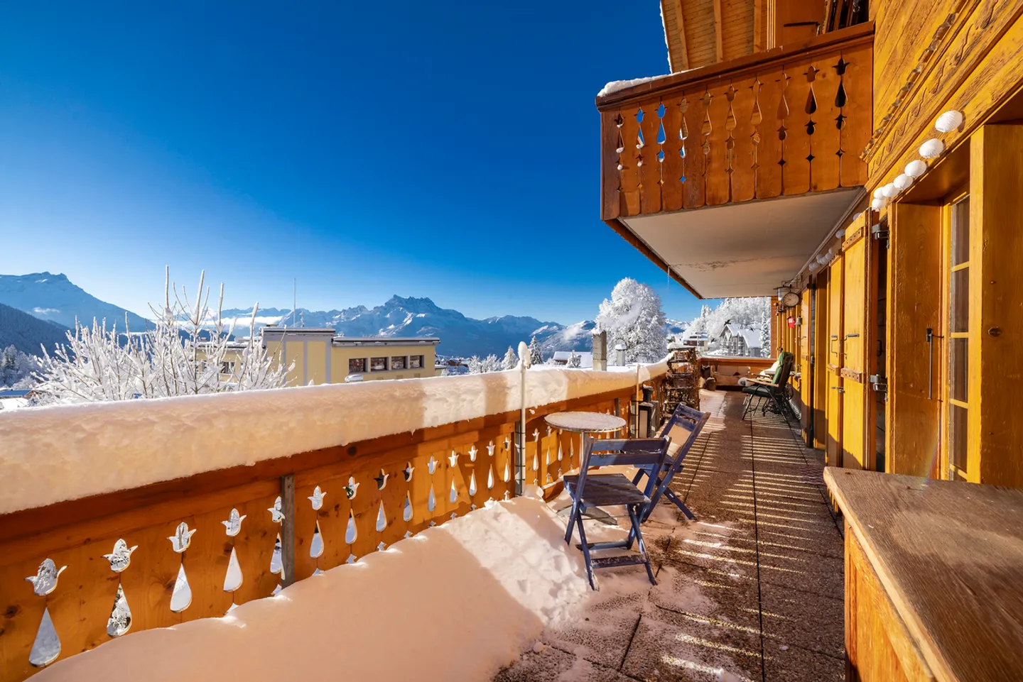 Großes und sehr helles Chalet-Stil-Apartment im Zentrum des Dorfes! - Foto 1 von 15