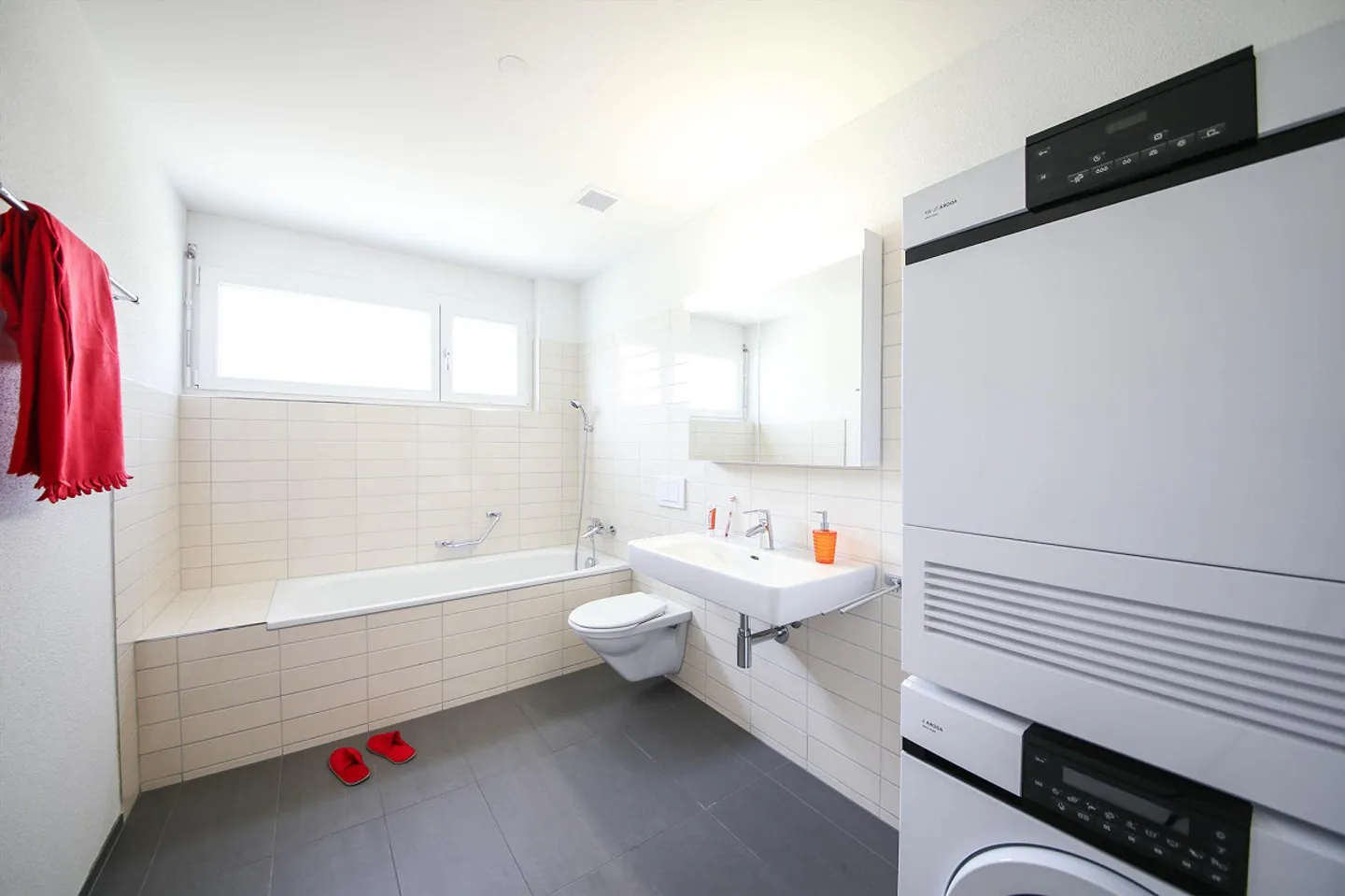 Geräumige Wohnung mit Balkon - Foto 6 von 9