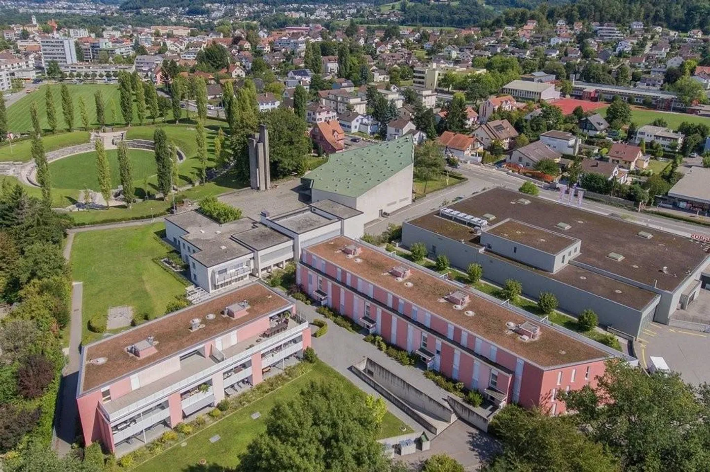 Living with charm between culture and shopping - Photo 8 of 8