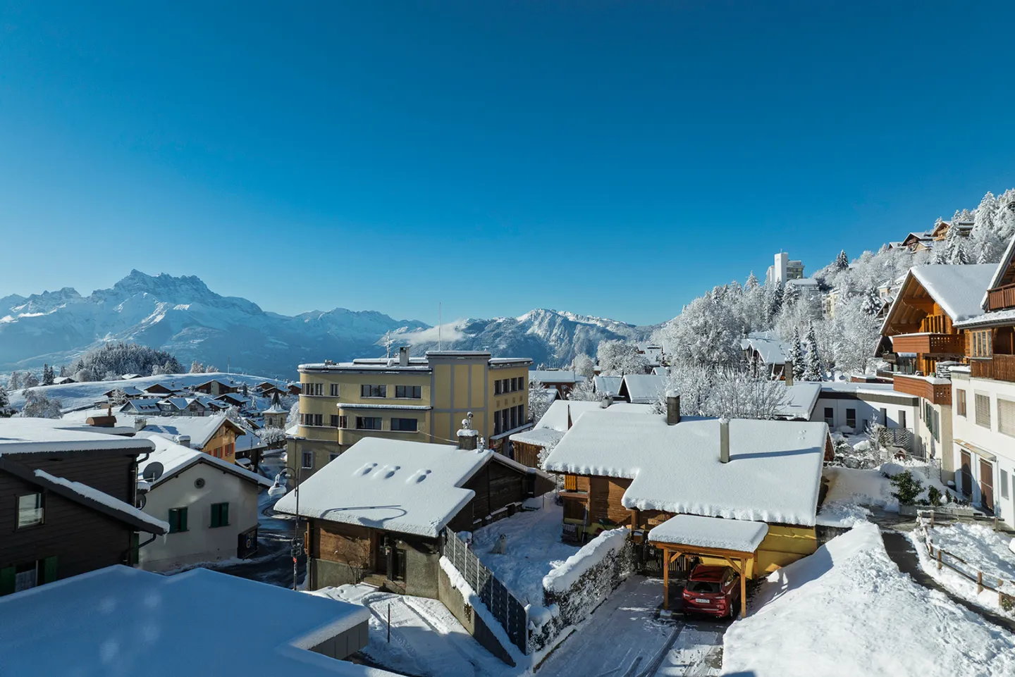 Großes und sehr helles Chalet-Stil-Apartment im Zentrum des Dorfes! - Foto 3 von 15