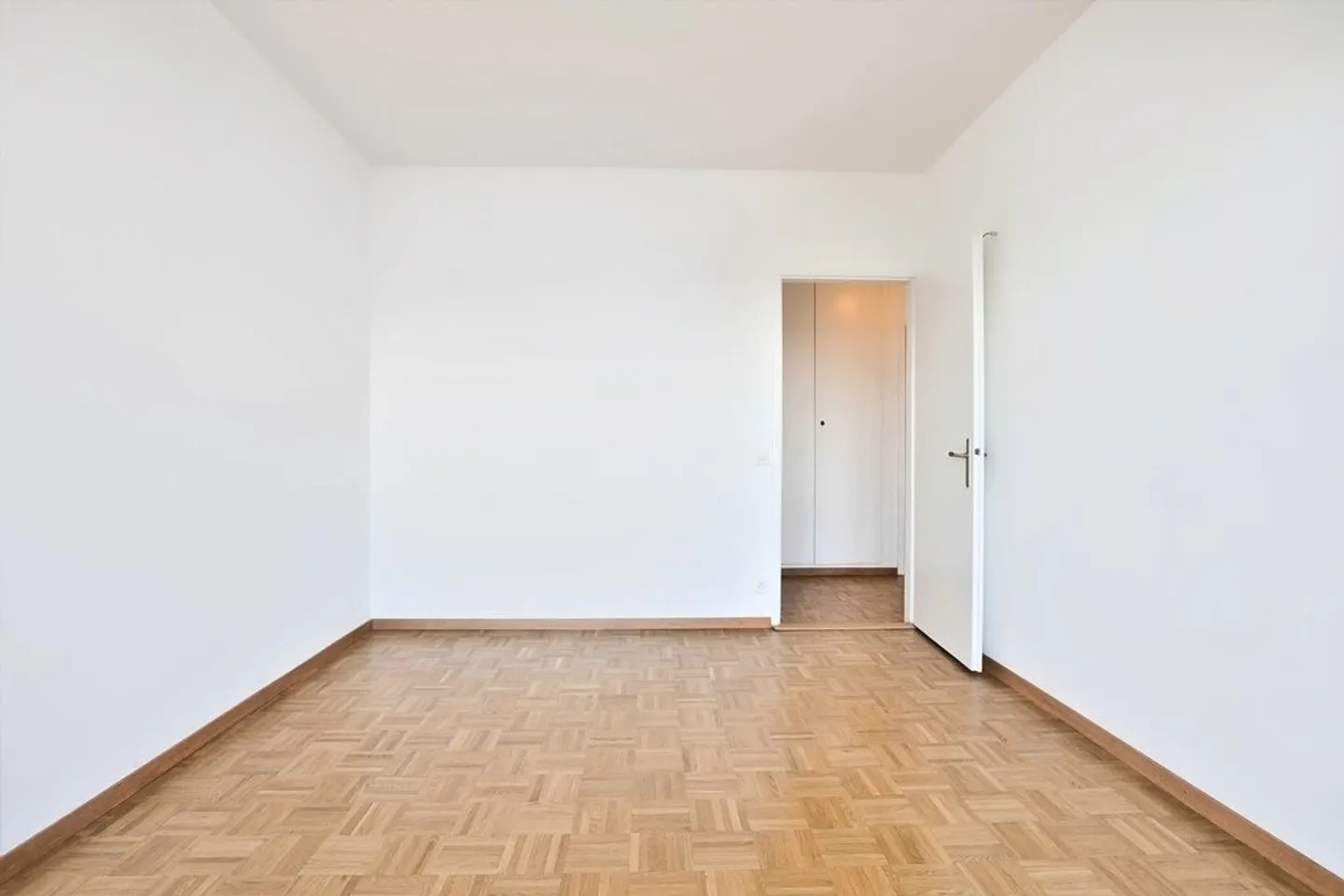 Beautiful apartment in the heart of the Servette district - Photo 9 of 10