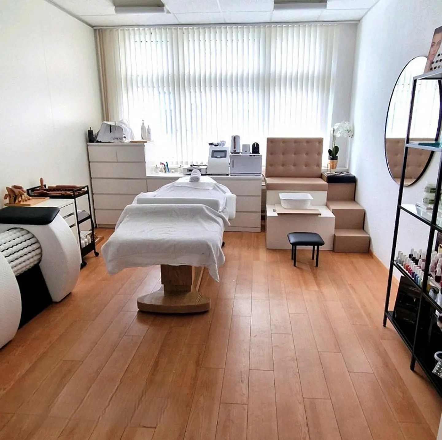 Heller Büroraum in Wettingen - Foto 1 von 3