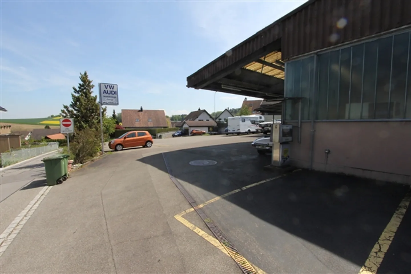 Parte della casa e laboratorio oltre a grande appezzamento di terreno - totale 1'742 m2 - Foto 2 di 7