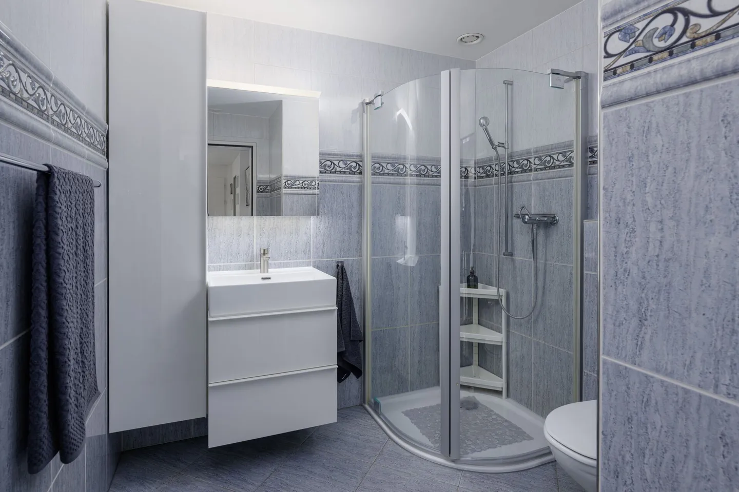 Vie panoramique dans un emplacement exclusif en pente - Photo 4 sur 4