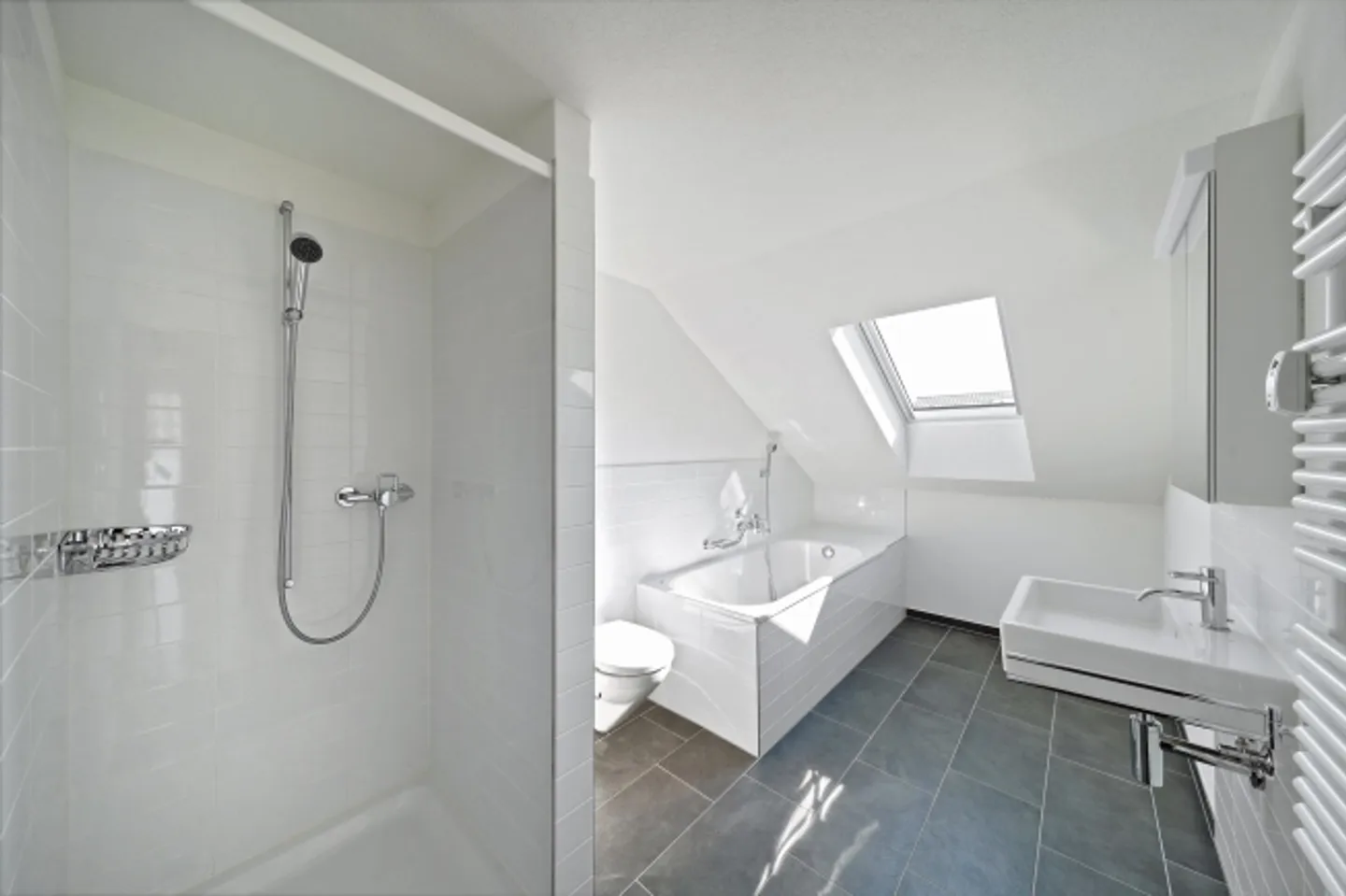 Appartement penthouse attrayant dans le vert ! - Photo 7 sur 9