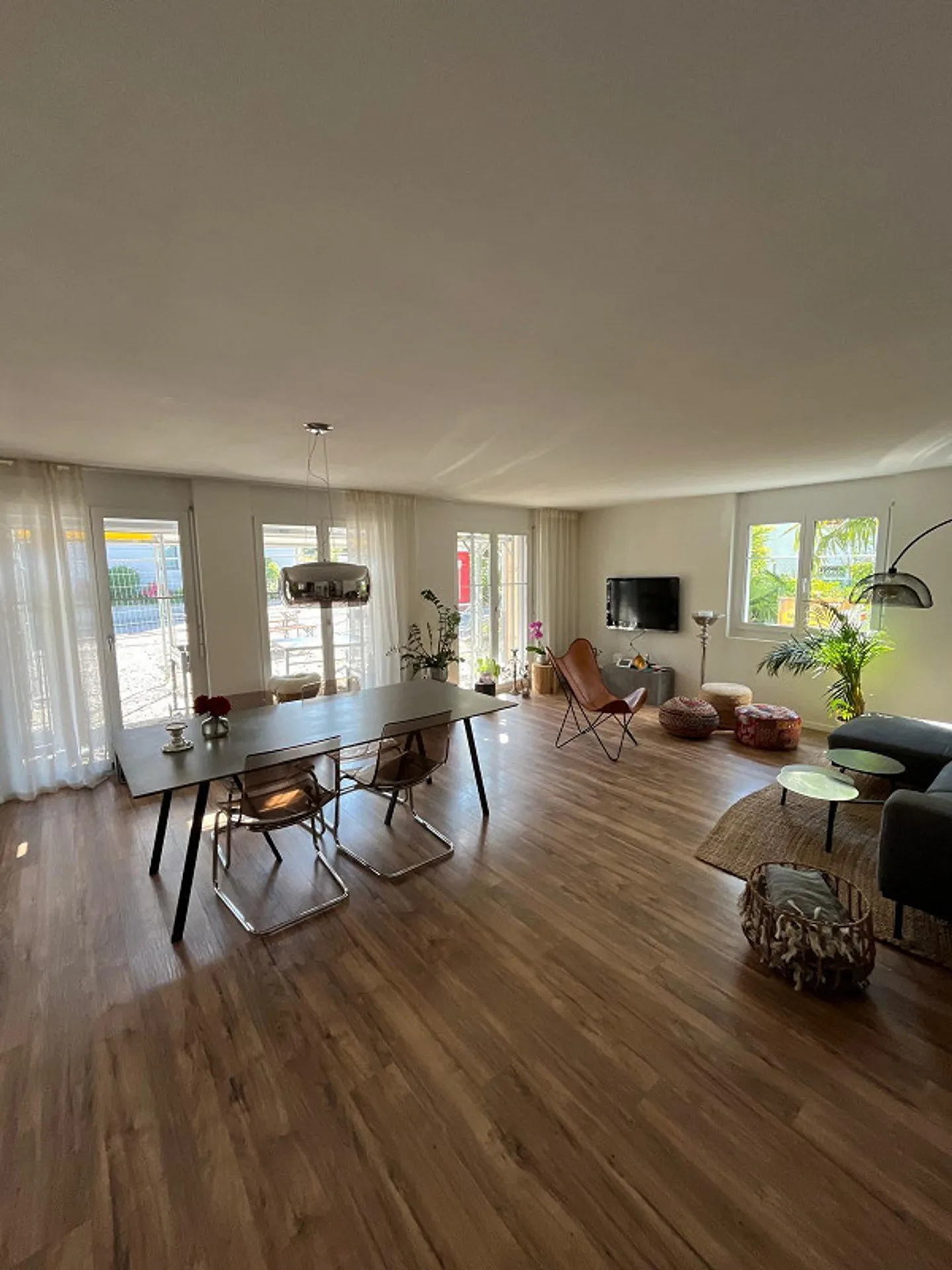 Vie urbaine comme dans une maison individuelle : Appartement duplex exclusif de 5,5 pièces - Photo 2 sur 8