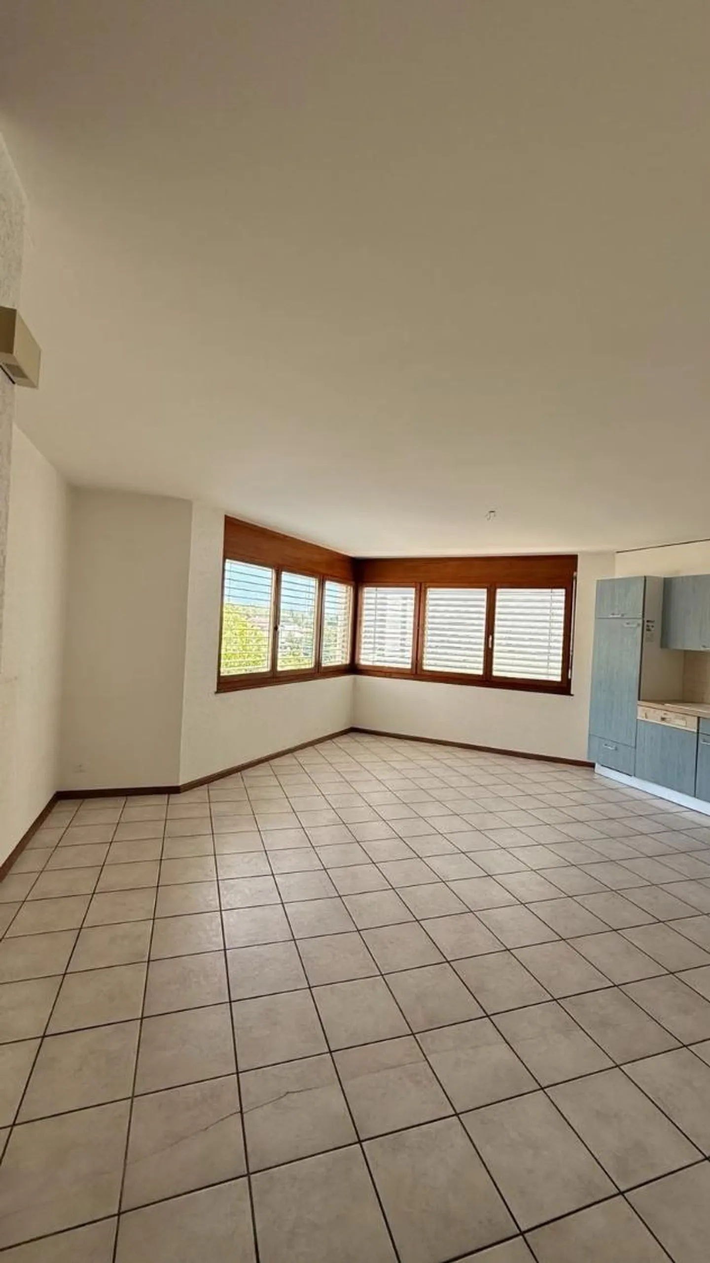 Charming 2.5 rooms on the 2nd floor in Fully - Photo 6 of 7