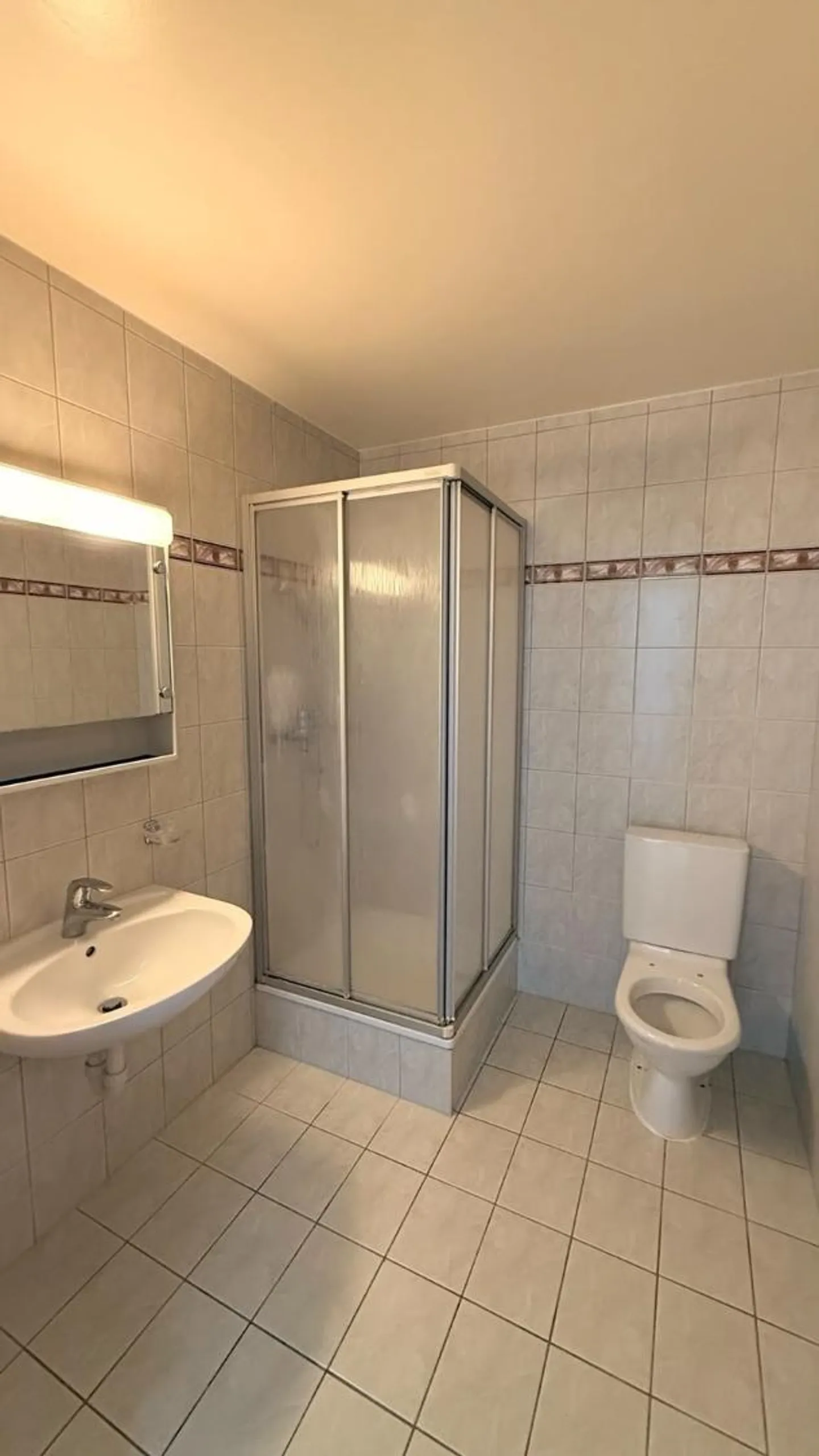 Charming 2.5 rooms on the 2nd floor in Fully - Photo 3 of 7