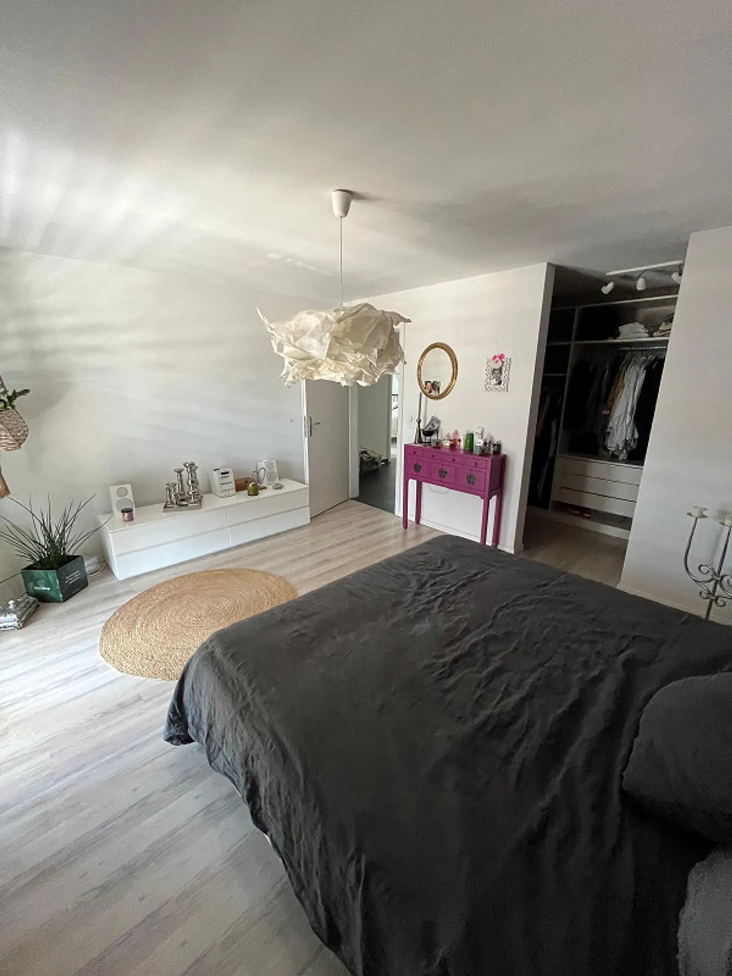 Vie urbaine comme dans une maison individuelle : Appartement duplex exclusif de 5,5 pièces - Photo 4 sur 8