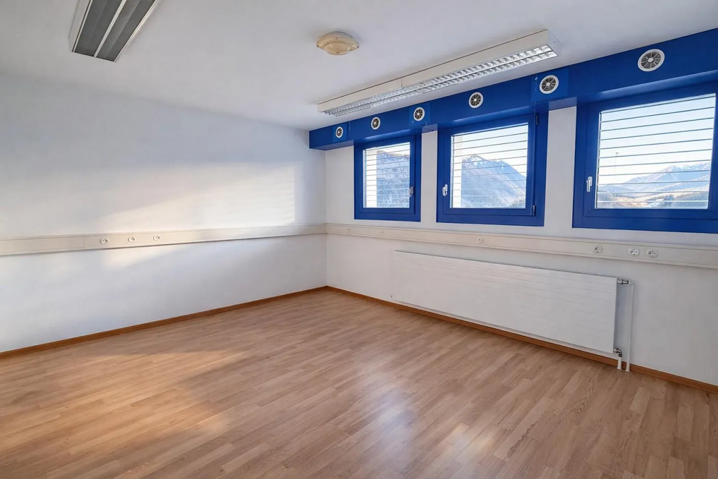 Funktionale Büroräumlichkeiten in Sion - Foto 3 von 4