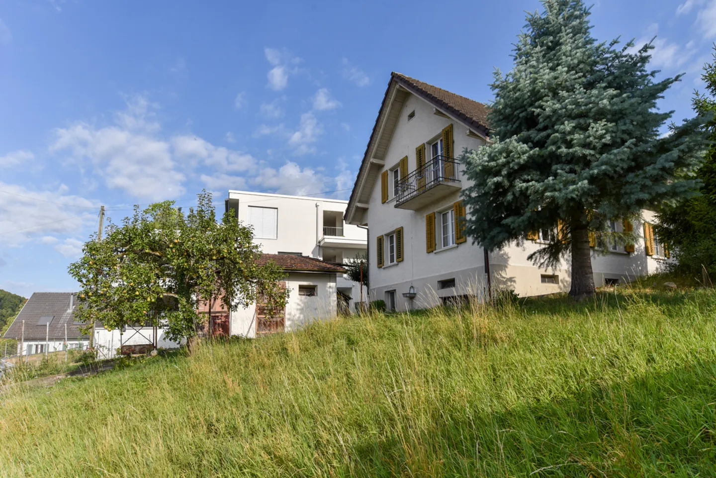 Terrain à bâtir avec ancienne propriété dans un emplacement privilégié avec vue - Photo 3 sur 10