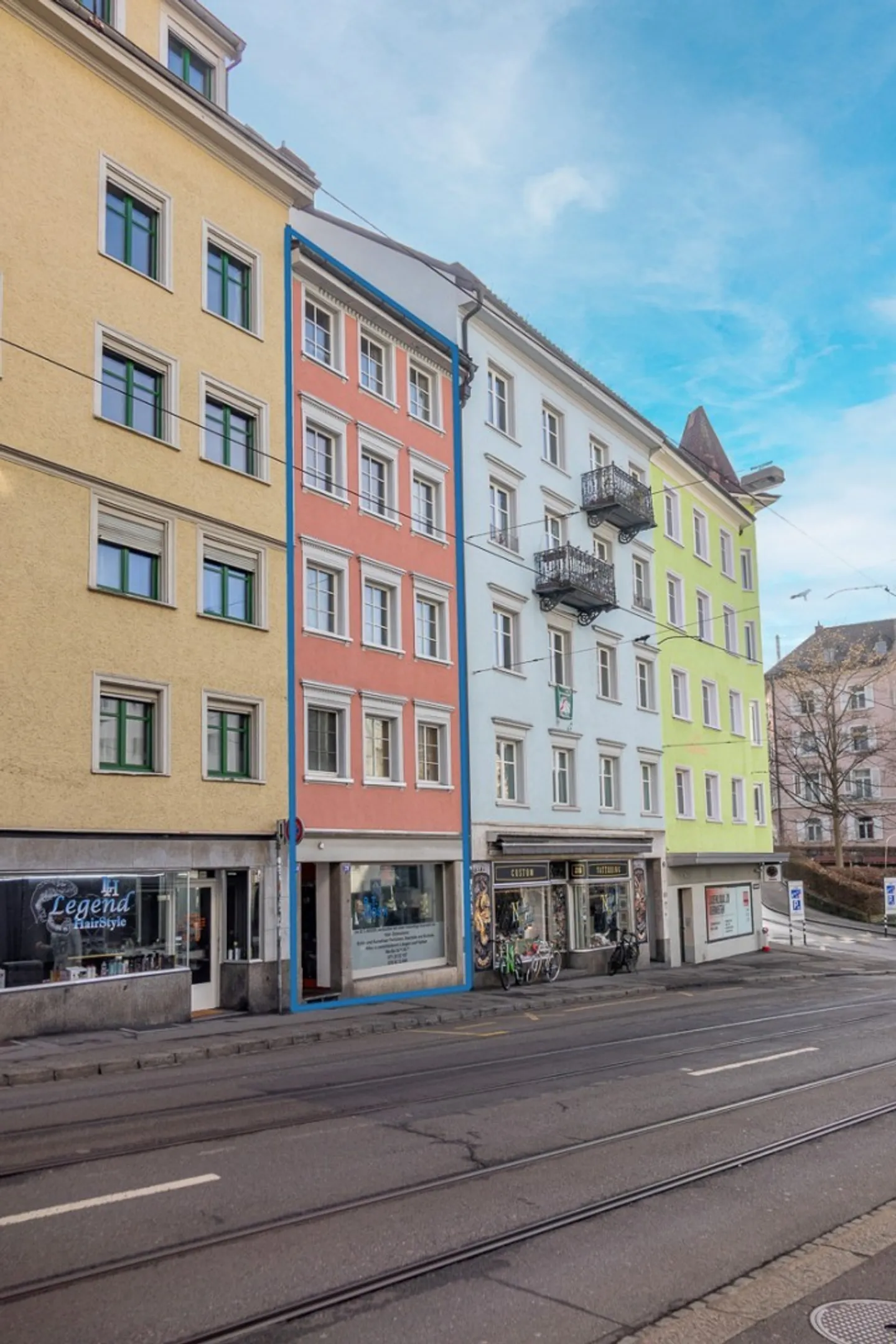 Maison multifamiliale dans le centre historique - Photo 1 sur 5