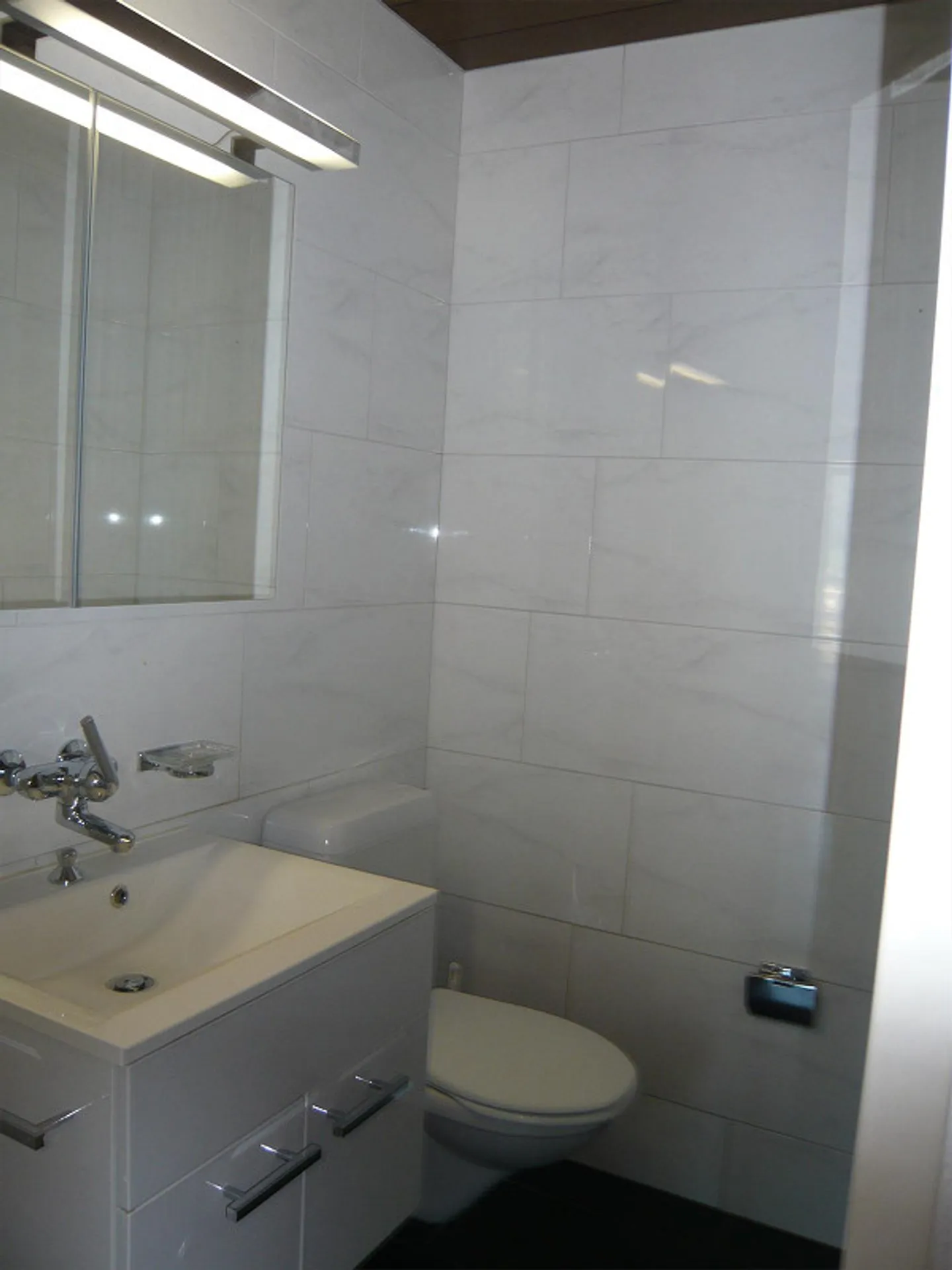 very large 5 1/2 room apartment 16th floor with beautiful view - Photo 12 of 13